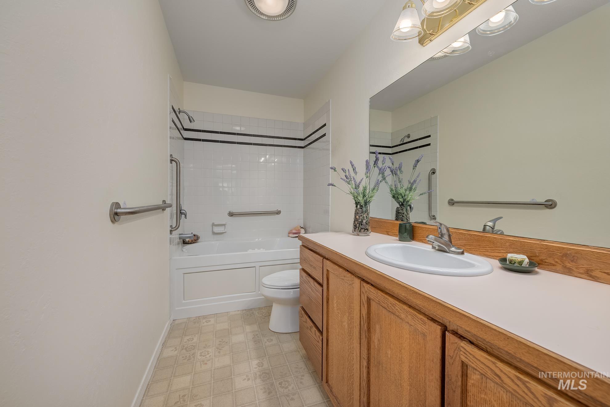 1823 Ray Ave, Caldwell, Idaho 83605, 3 Bedrooms, 2 Bathrooms, Residential For Sale, Price $384,900, 98998804