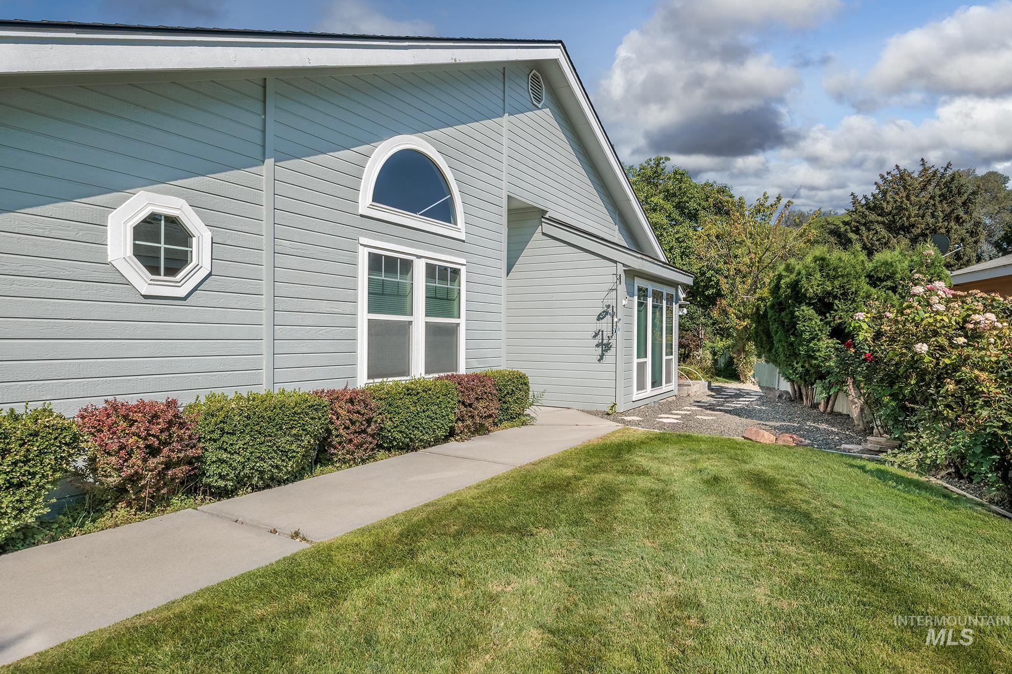 1823 Ray Ave, Caldwell, Idaho 83605, 3 Bedrooms, 2 Bathrooms, Residential For Sale, Price $384,900, 98998804