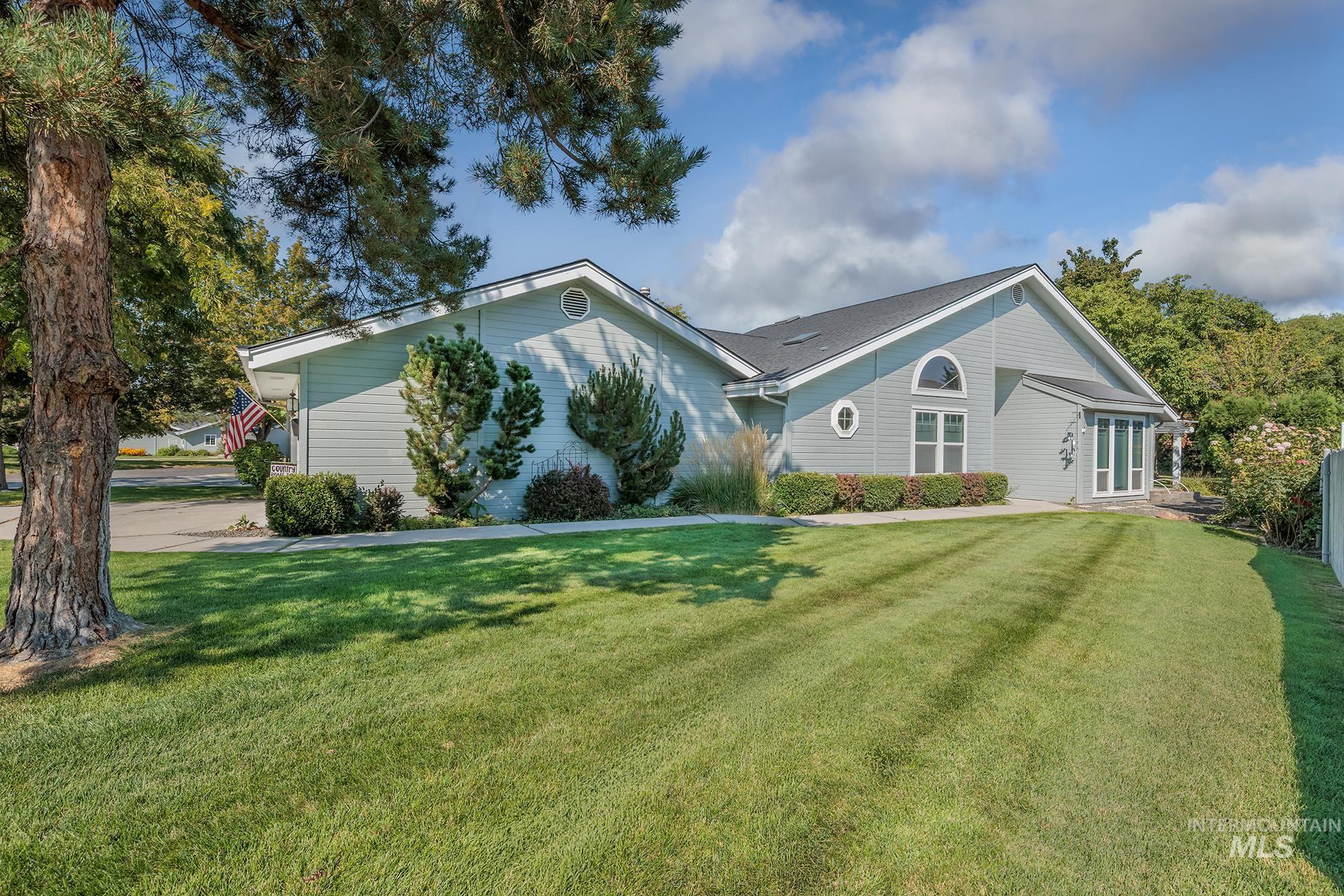 1823 Ray Ave, Caldwell, Idaho 83605, 3 Bedrooms, 2 Bathrooms, Residential For Sale, Price $384,900, 98998804