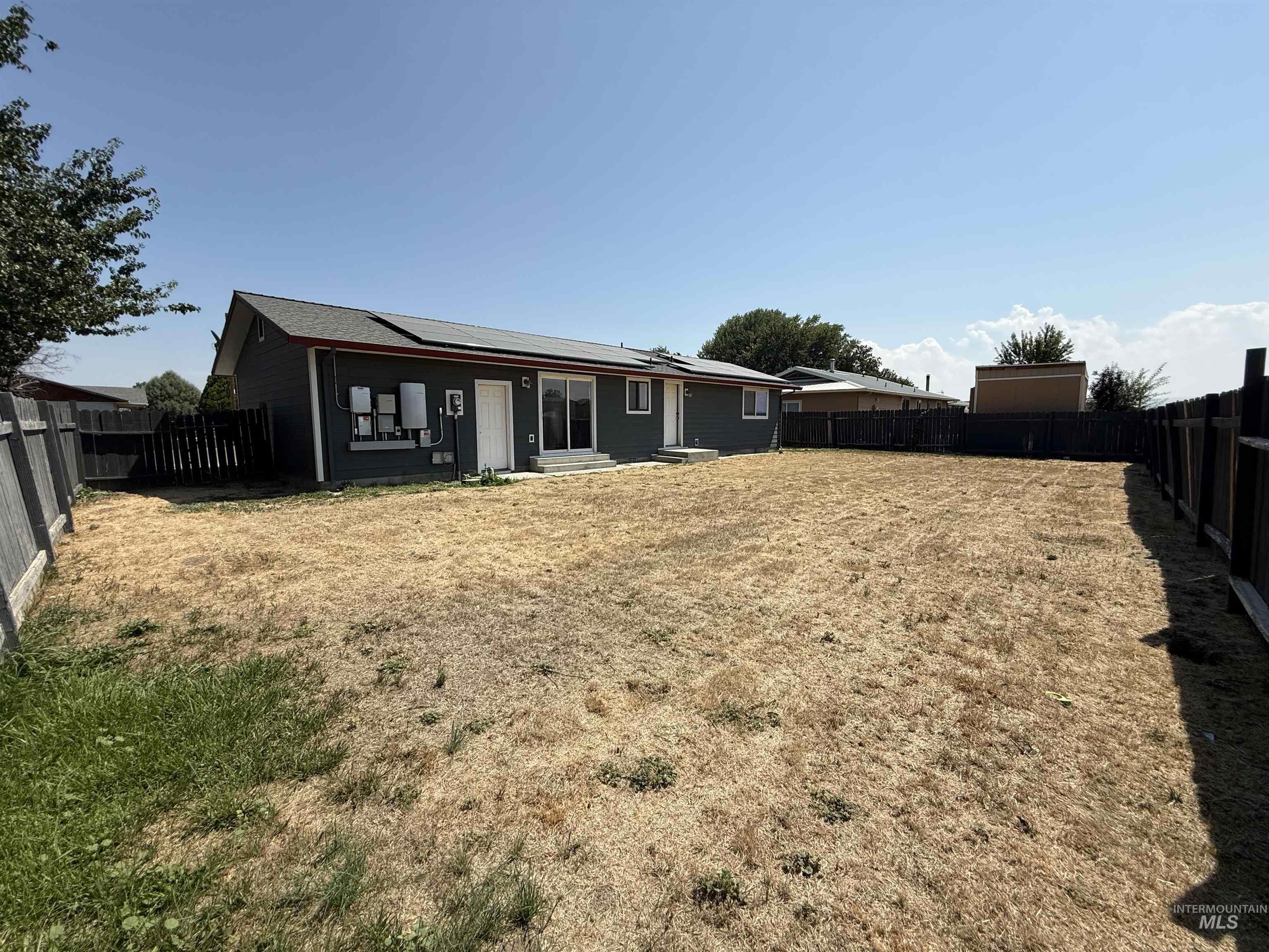 303 S 5th St W, Homedale, Idaho 83628, 3 Bedrooms, 2 Bathrooms, Residential For Sale, Price $333,000, 98998805