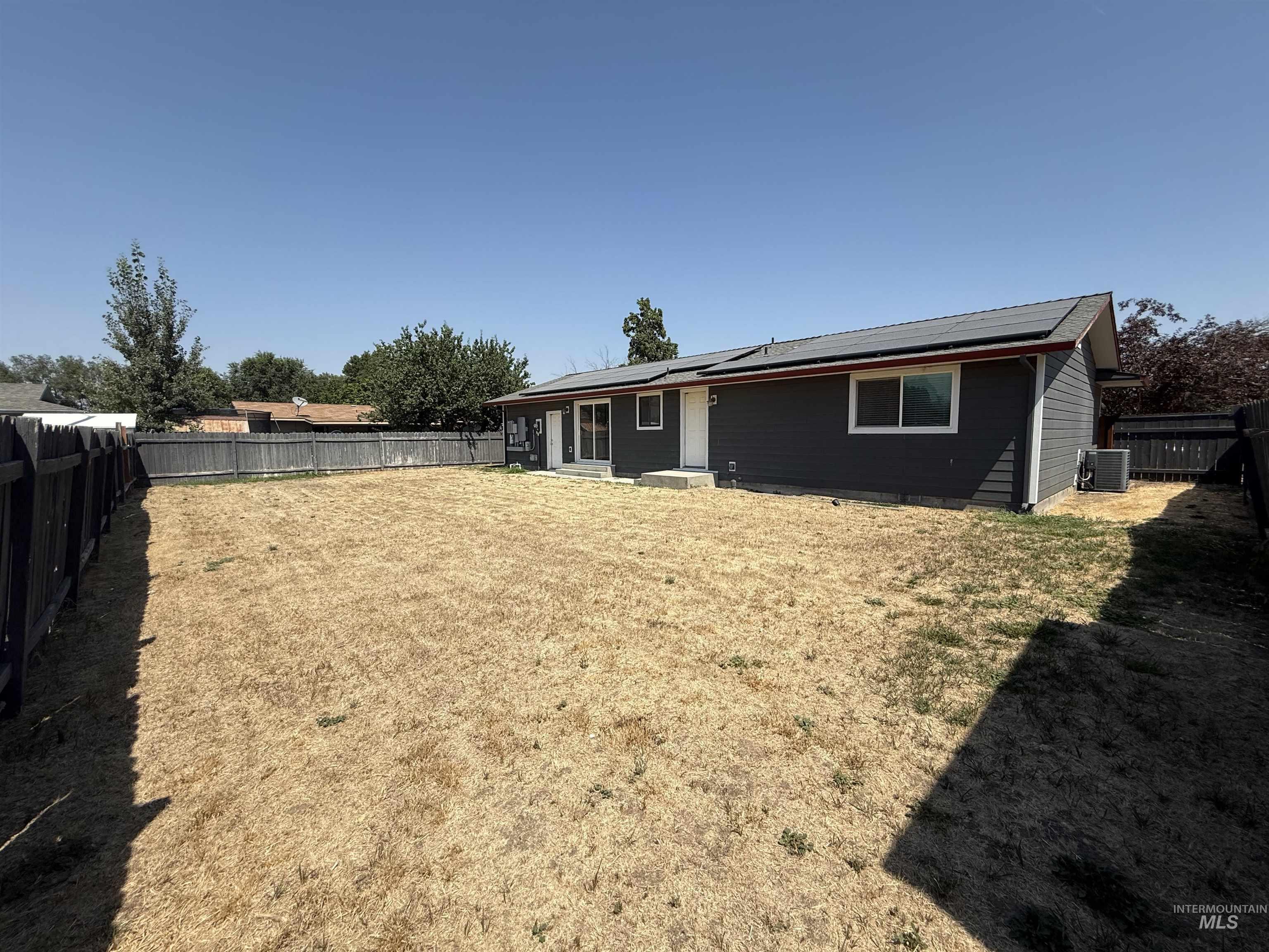 303 S 5th St W, Homedale, Idaho 83628, 3 Bedrooms, 2 Bathrooms, Residential For Sale, Price $333,000, 98998805