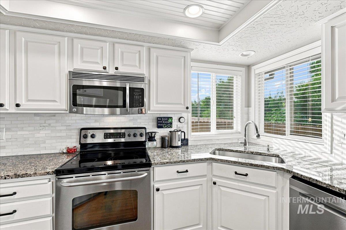 2307 Pisces Dr, Nampa, Idaho 83651, 3 Bedrooms, 2 Bathrooms, Residential For Sale, Price $439,990, 98998807
