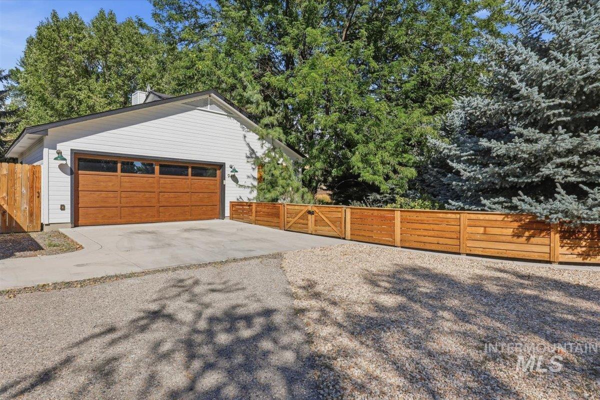 948 E Monarch St, Eagle, Idaho 83616, 4 Bedrooms, 3 Bathrooms, Residential For Sale, Price $949,000, 98998808