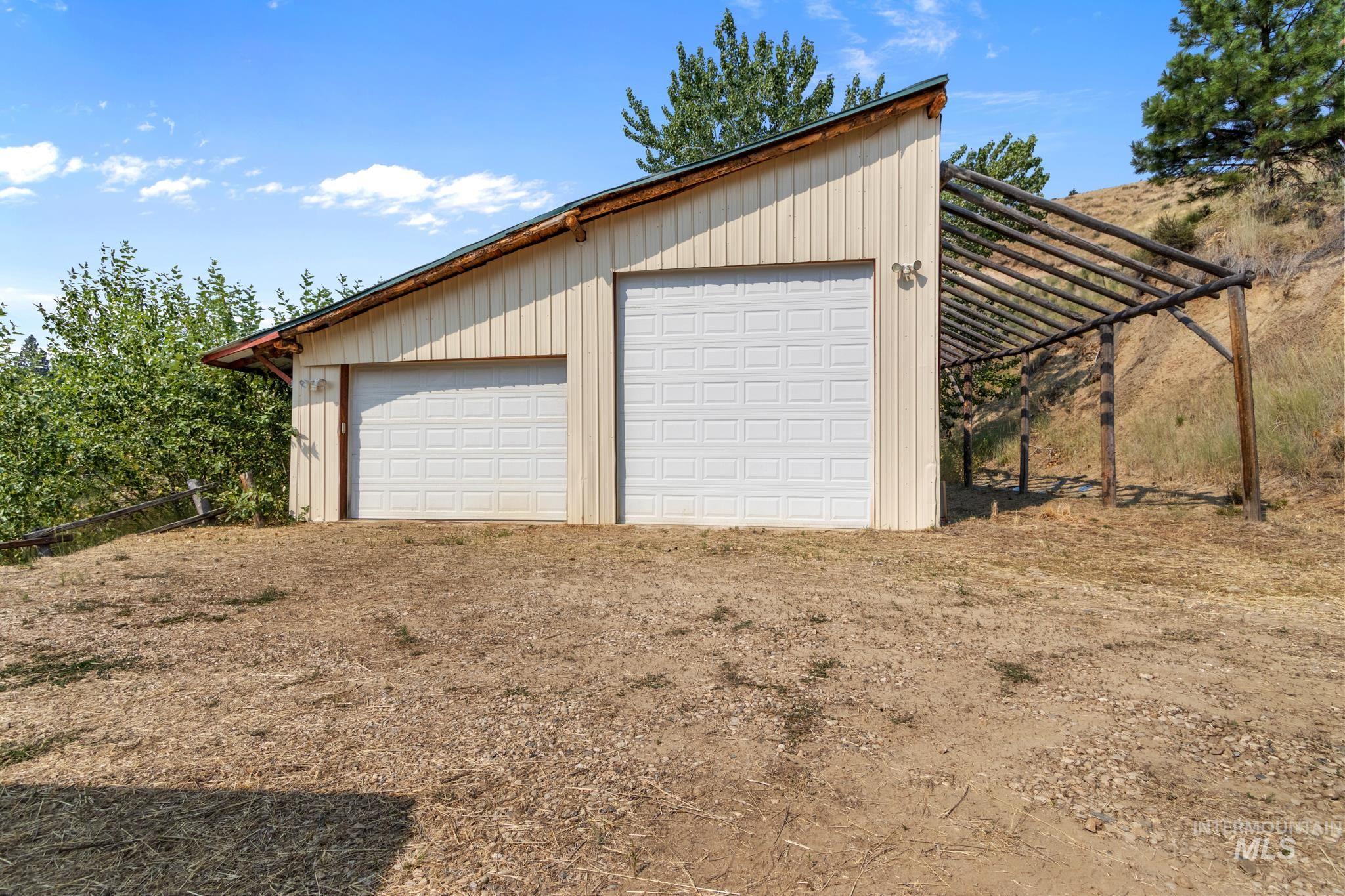 33 Turkey Lane, Boise, Idaho 83716, 4 Bedrooms, 2 Bathrooms, Residential For Sale, Price $349,999,MLS 98998810