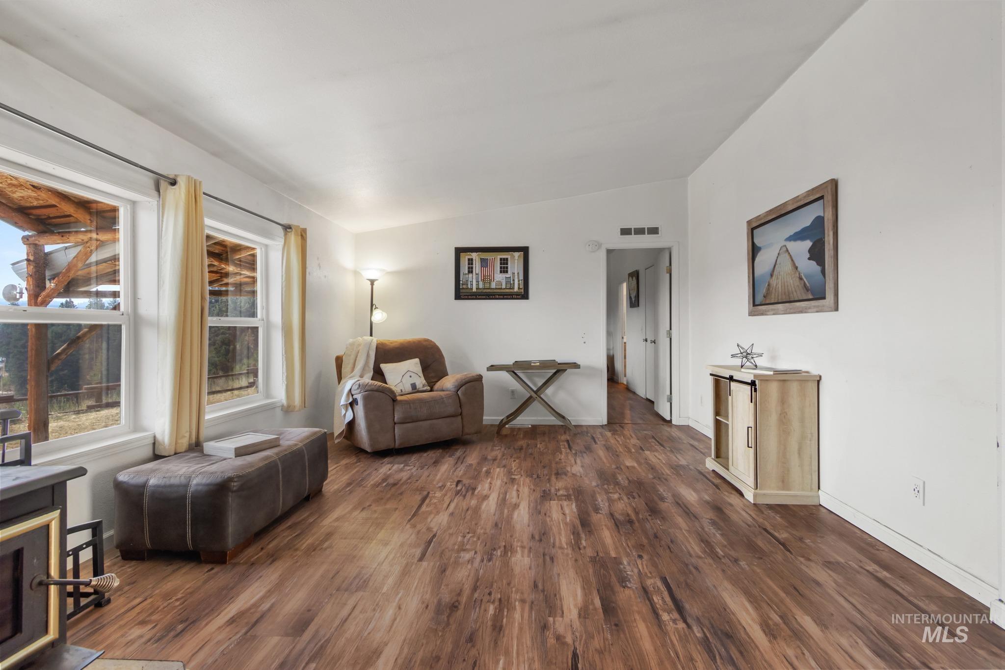 33 Turkey Lane, Boise, Idaho 83716, 4 Bedrooms, 2 Bathrooms, Residential For Sale, Price $349,999,MLS 98998810