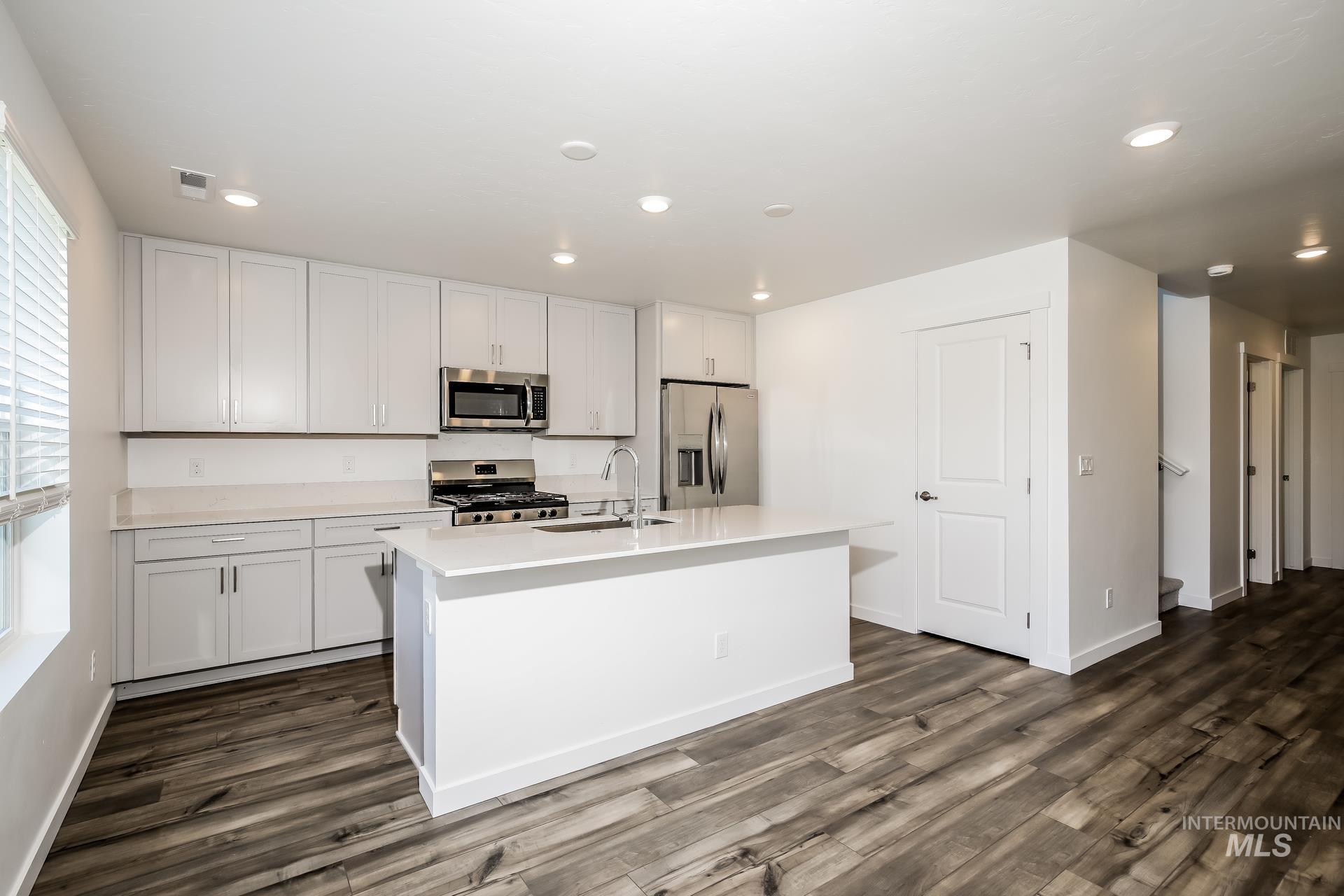 1910 E Springloyd St, Meridian, Idaho 83642, 4 Bedrooms, 3 Bathrooms, Residential For Sale, Price $520,000, 98998812