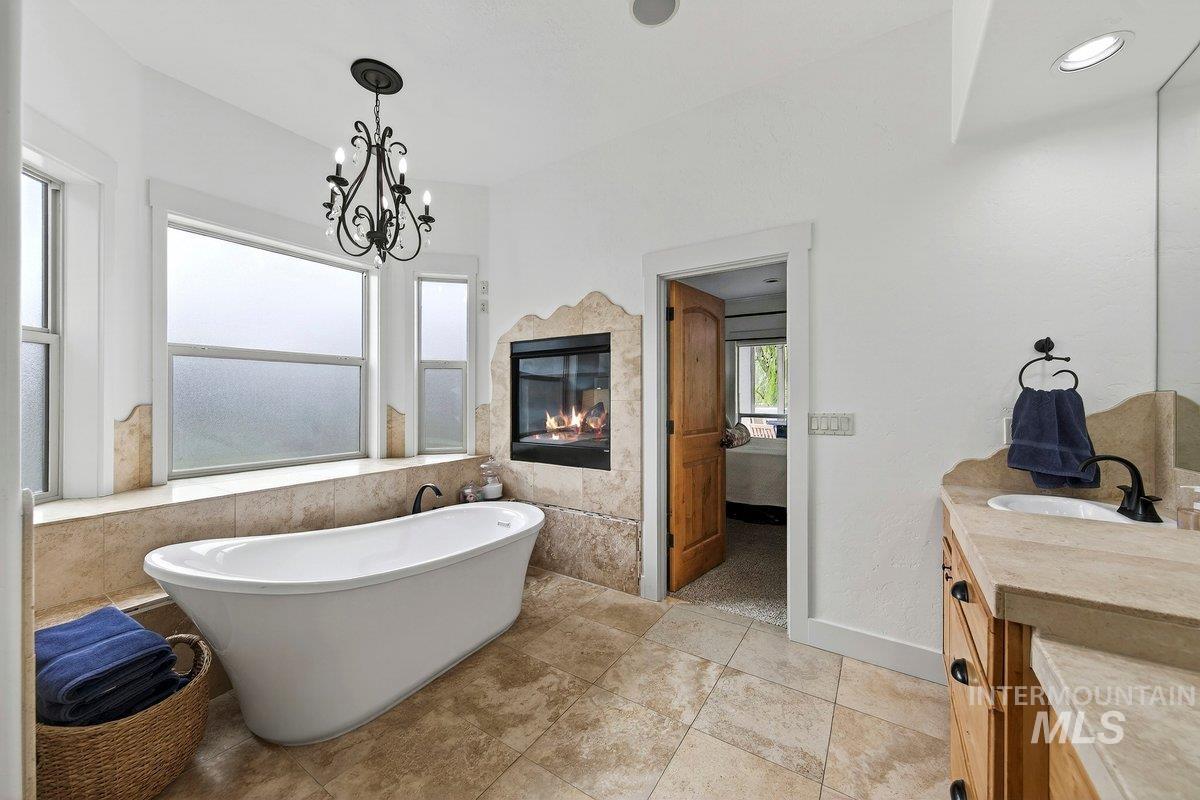 1013 E Rivers End Drive, Eagle, Idaho 83616, 5 Bedrooms, 3.5 Bathrooms, Residential For Sale, Price $1,499,000, 98998813