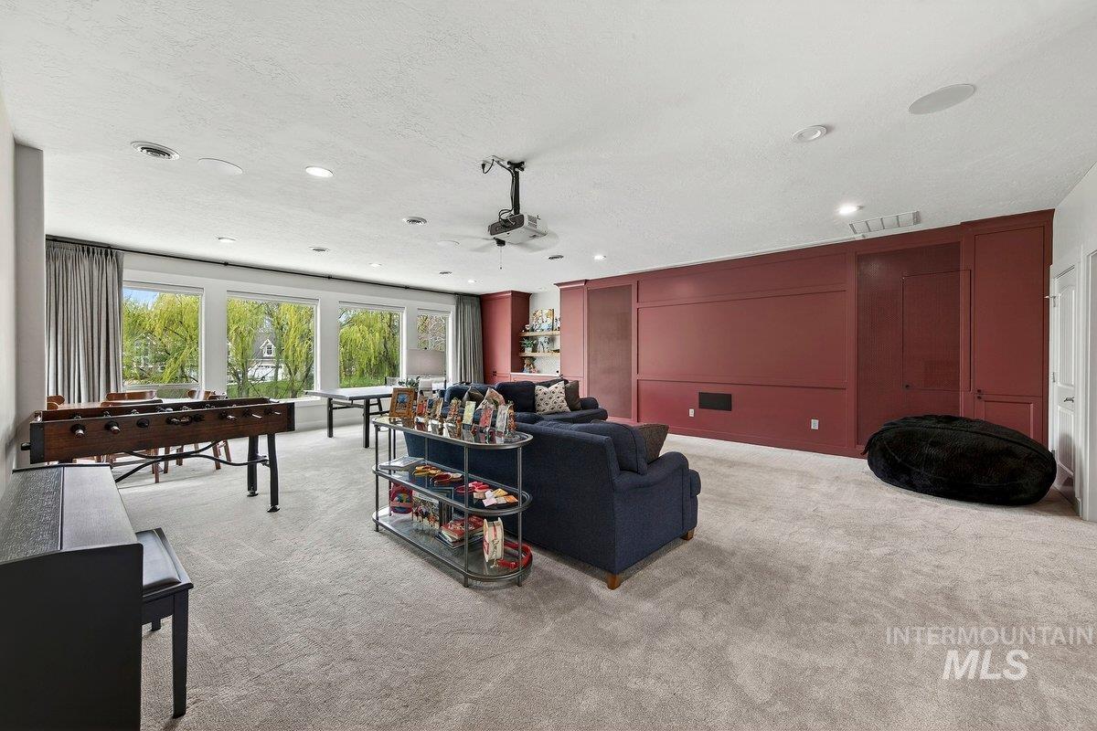 1013 E Rivers End Drive, Eagle, Idaho 83616, 5 Bedrooms, 3.5 Bathrooms, Residential For Sale, Price $1,499,000, 98998813