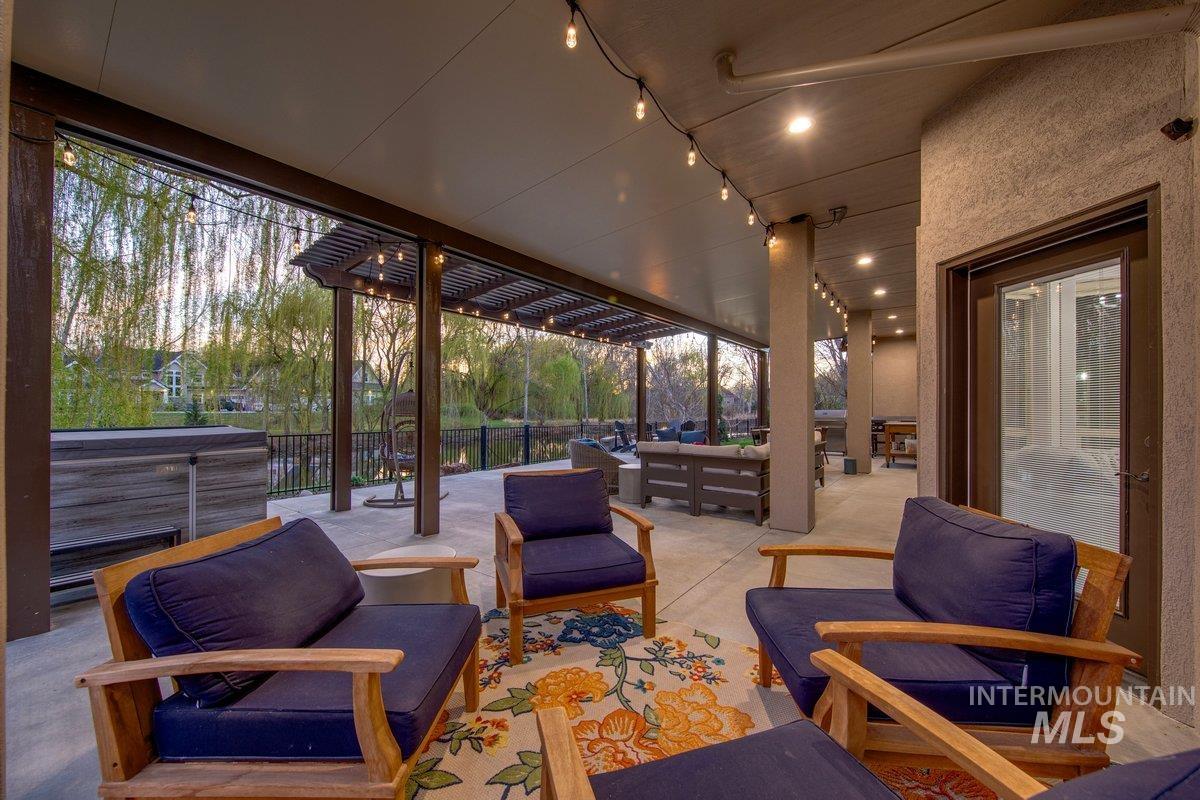 1013 E Rivers End Drive, Eagle, Idaho 83616, 5 Bedrooms, 3.5 Bathrooms, Residential For Sale, Price $1,499,000, 98998813