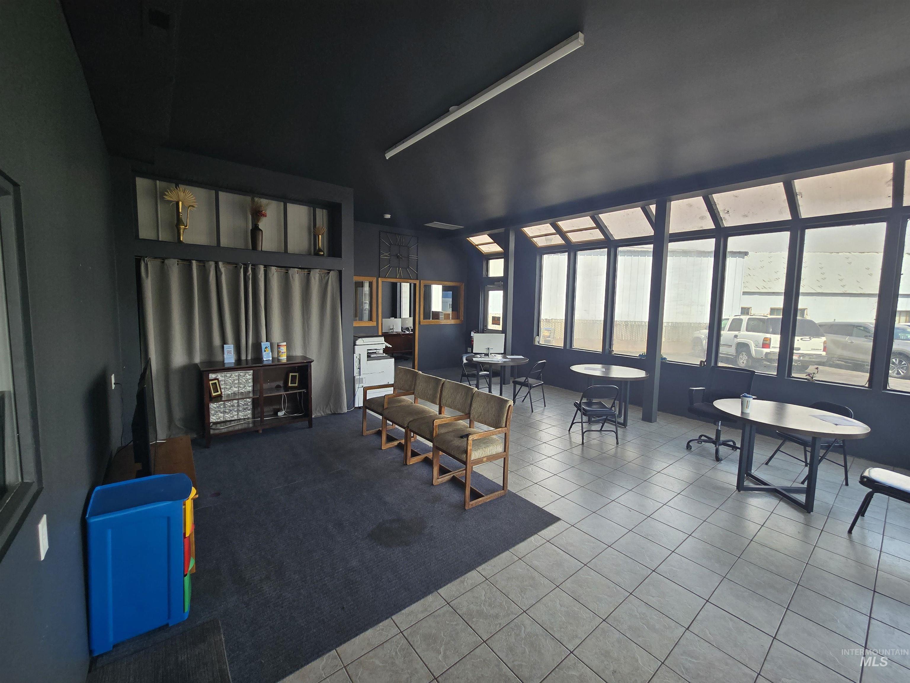 300 Diagonal St., Clarkston, Washington 99403, Business/Commercial For Sale, Price $565,000,MLS 98998814