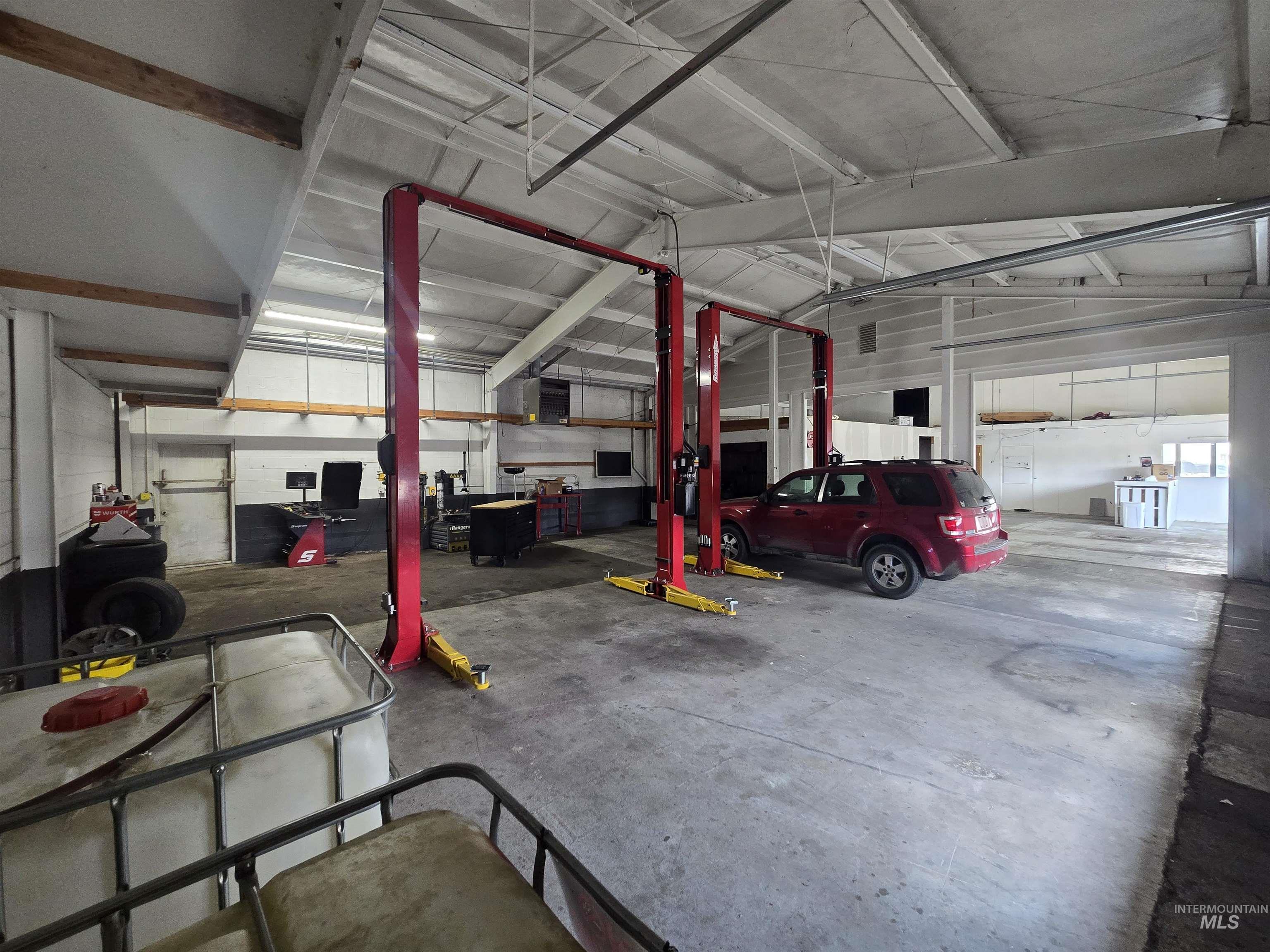 300 Diagonal St., Clarkston, Washington 99403, Business/Commercial For Sale, Price $565,000,MLS 98998814