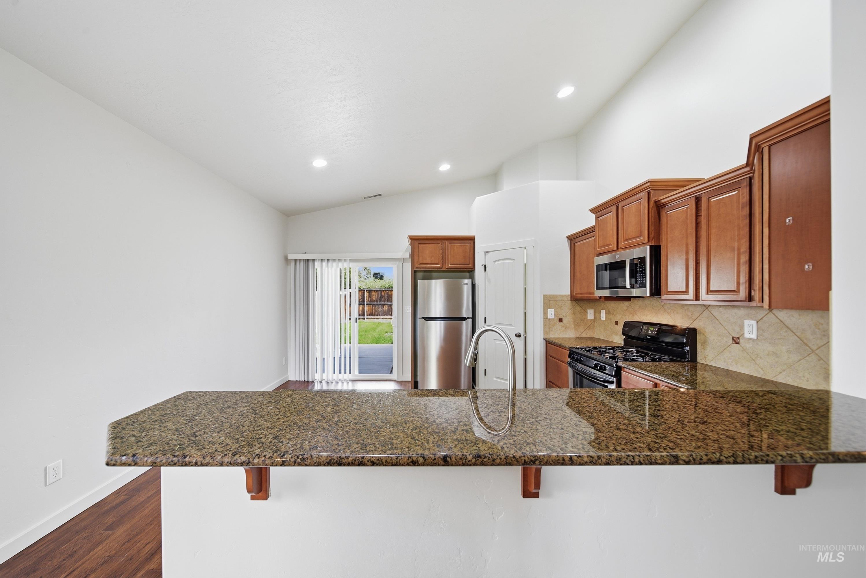 5952 S Red Crest Ave, Boise, Idaho 83709, 3 Bedrooms, 2 Bathrooms, Residential For Sale, Price $420,000, 98998816