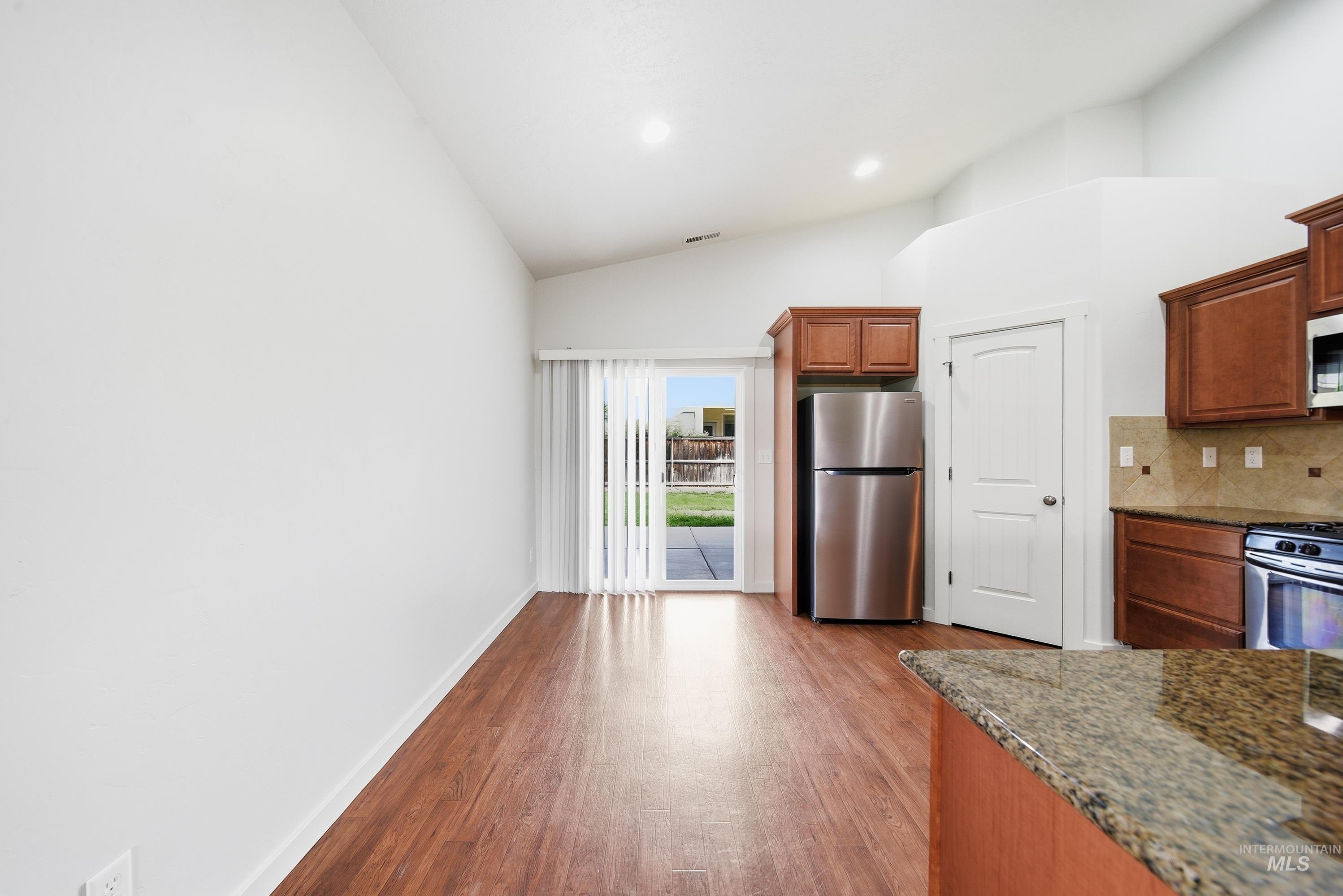 5952 S Red Crest Ave, Boise, Idaho 83709, 3 Bedrooms, 2 Bathrooms, Residential For Sale, Price $420,000, 98998816