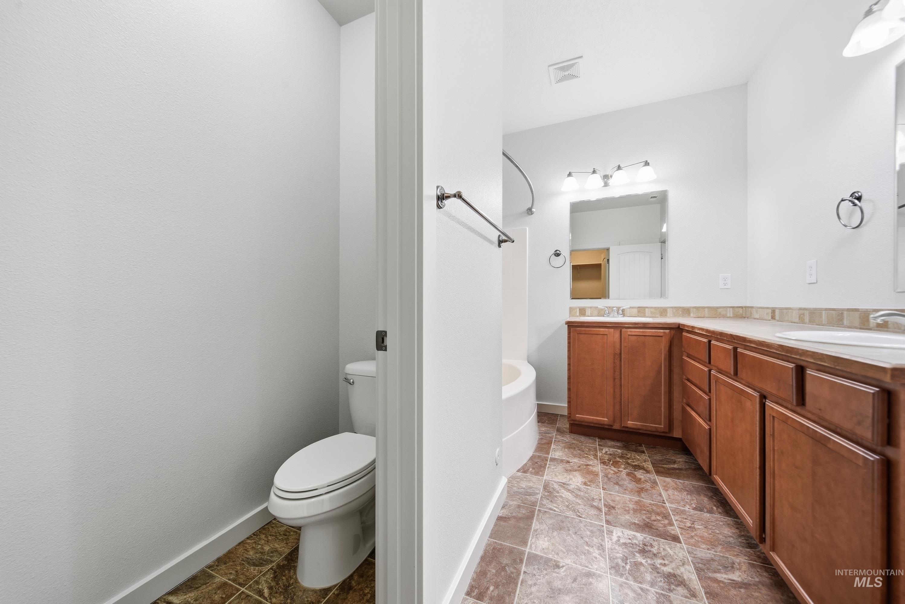 5952 S Red Crest Ave, Boise, Idaho 83709, 3 Bedrooms, 2 Bathrooms, Residential For Sale, Price $420,000, 98998816