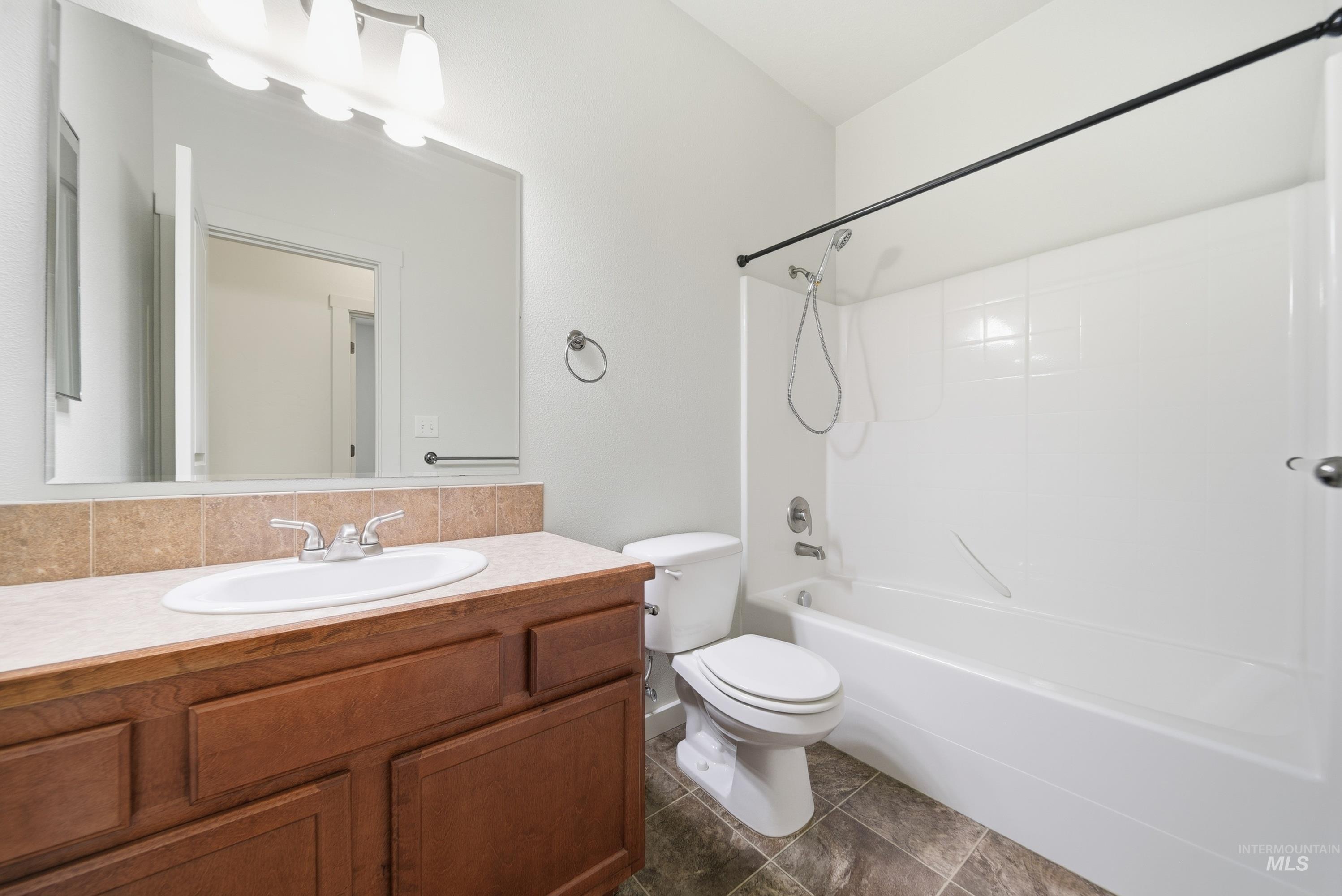 5952 S Red Crest Ave, Boise, Idaho 83709, 3 Bedrooms, 2 Bathrooms, Residential For Sale, Price $420,000, 98998816