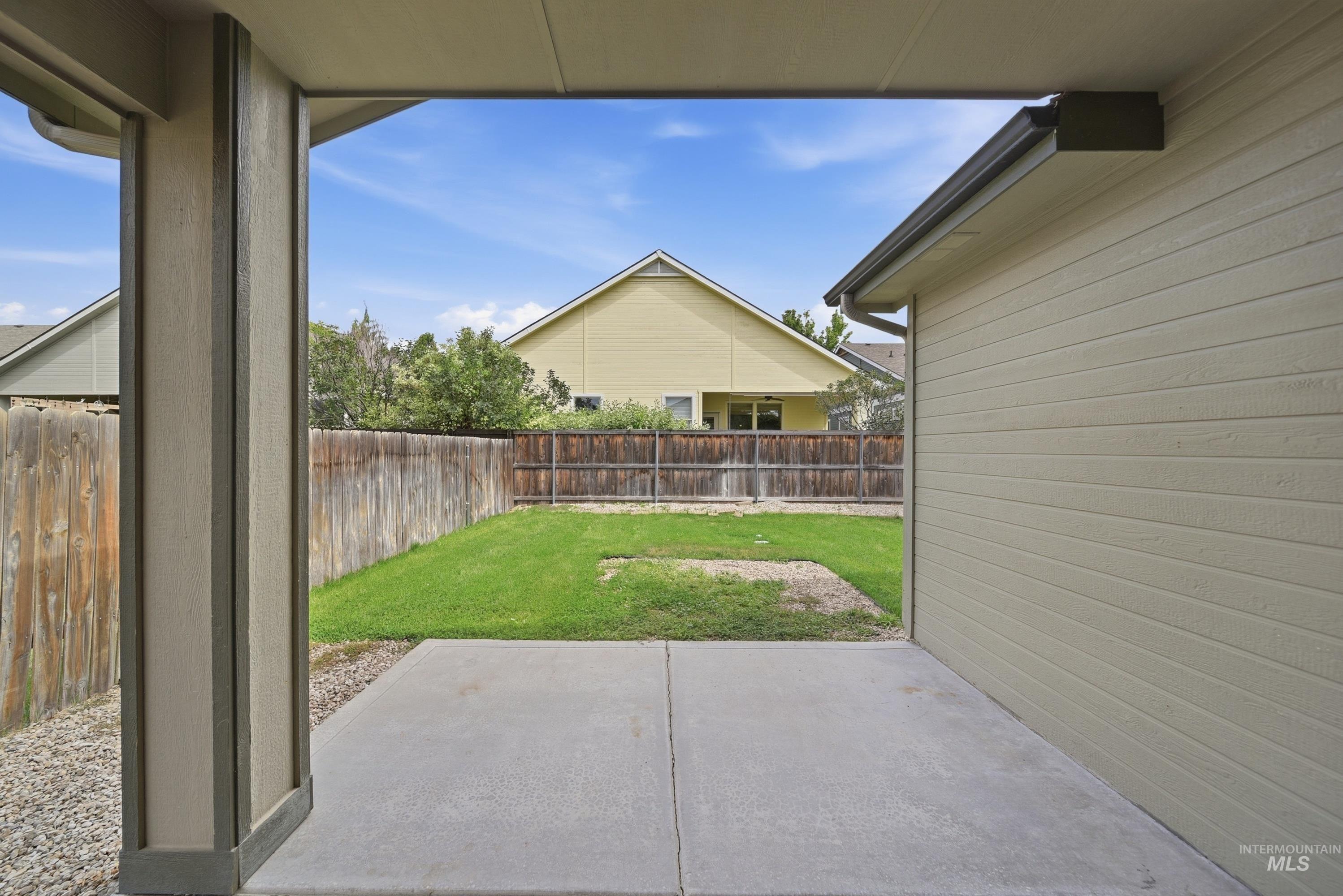 5952 S Red Crest Ave, Boise, Idaho 83709, 3 Bedrooms, 2 Bathrooms, Residential For Sale, Price $420,000, 98998816