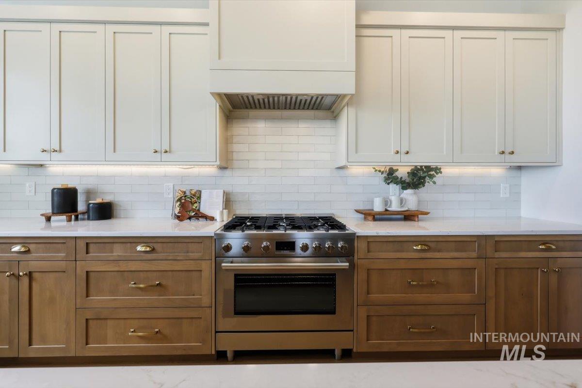 2483 N Buhrstone Ave, Eagle, Idaho 83616, 4 Bedrooms, 3 Bathrooms, Residential For Sale, Price $1,029,900, 98998817