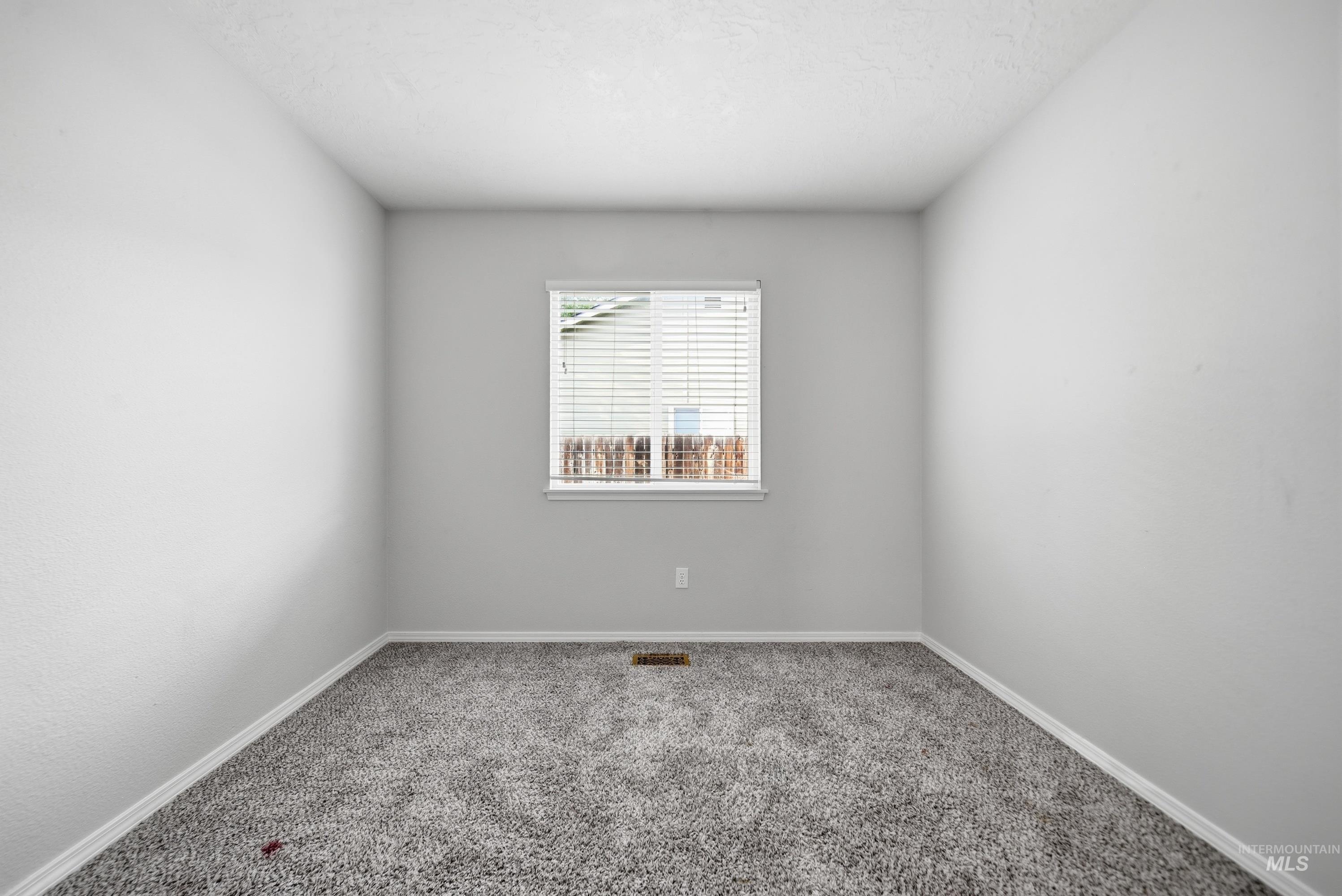 5417 N Hertford Way, Boise, Idaho 83714, 4 Bedrooms, 2 Bathrooms, Residential For Sale, Price $500,000, 98998818