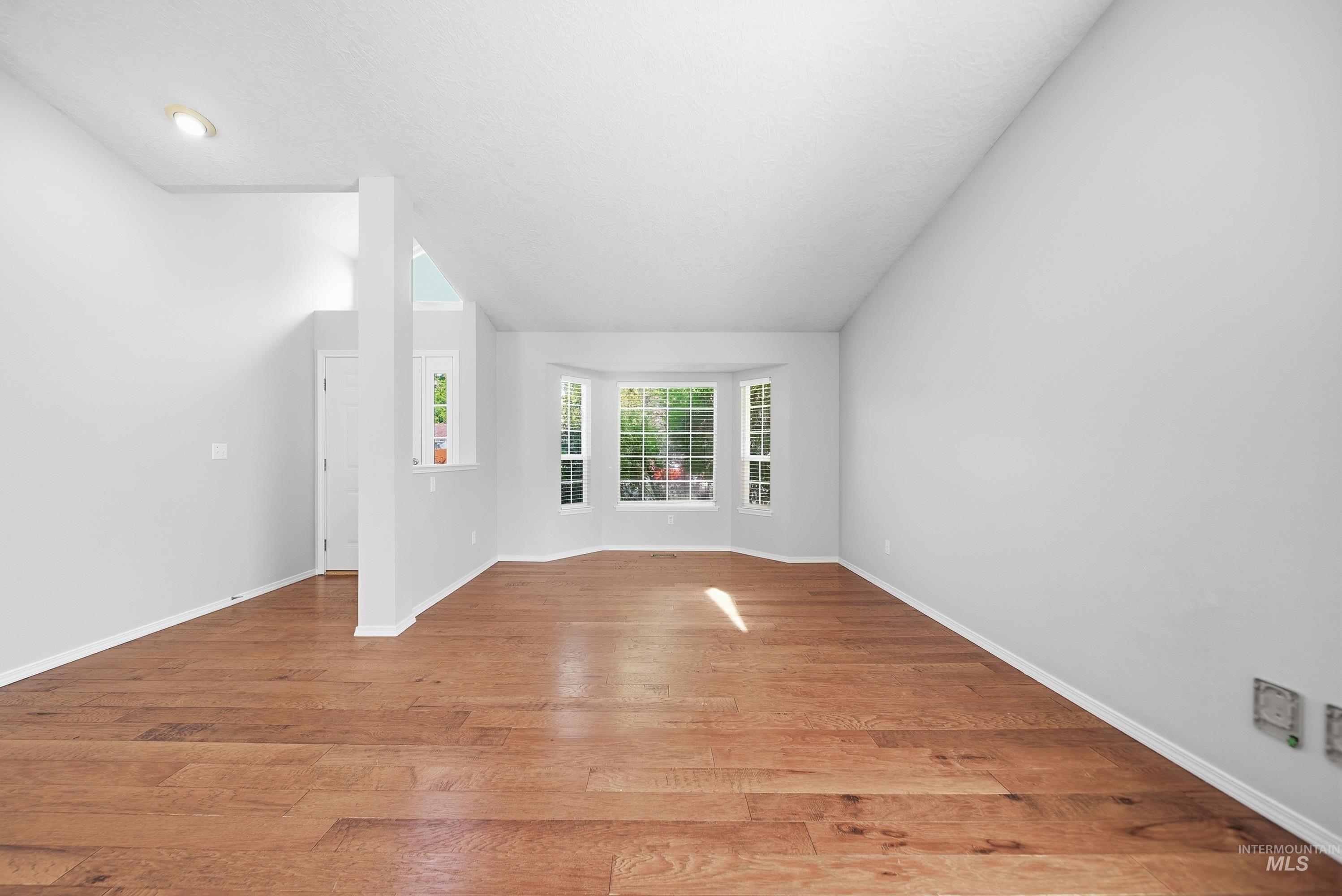 5417 N Hertford Way, Boise, Idaho 83714, 4 Bedrooms, 2 Bathrooms, Residential For Sale, Price $500,000, 98998818