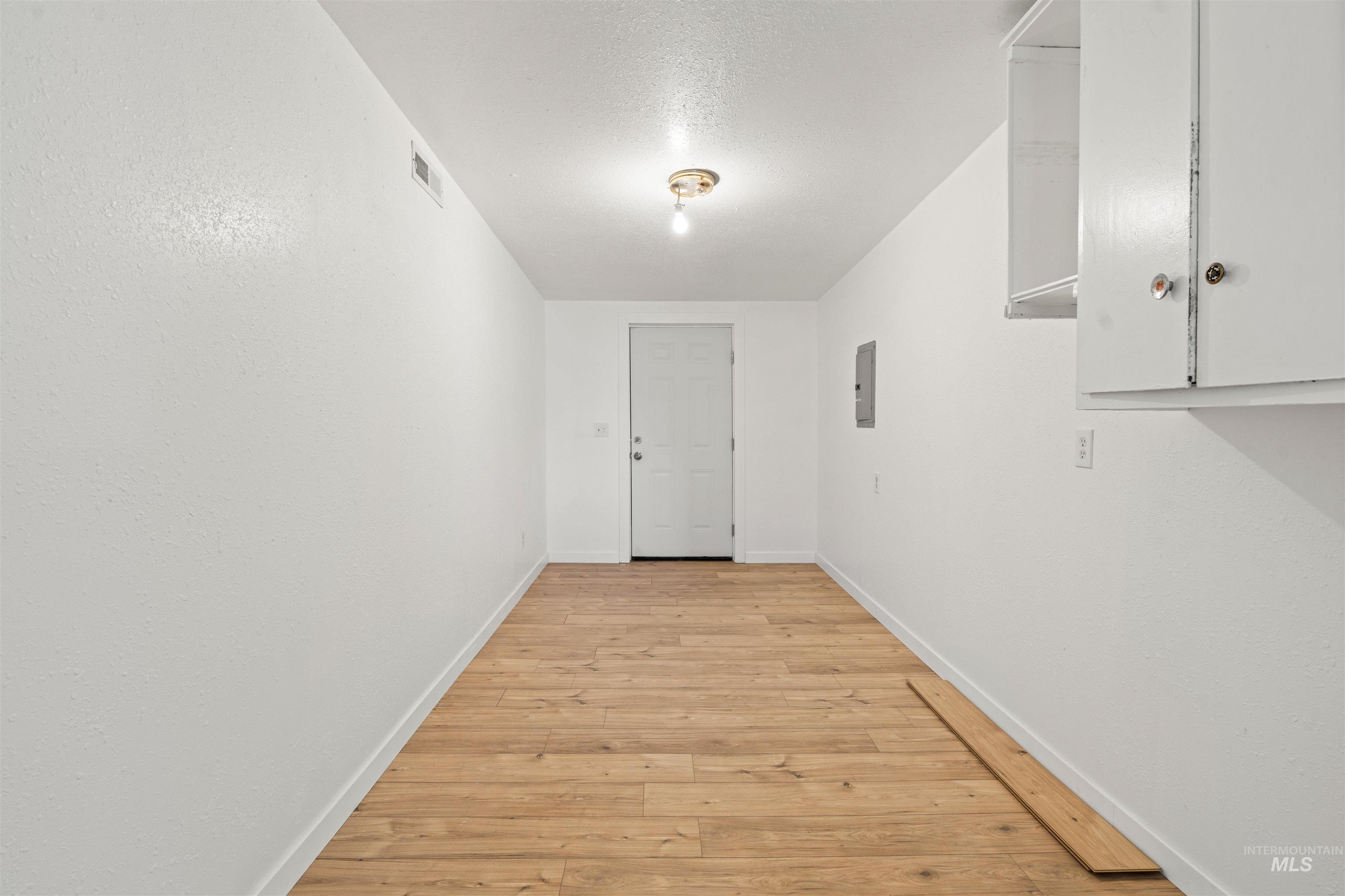 816-818 9th Street, Clarkston, Washington 99403, 2 Bedrooms, 1 Bathroom, Residential Income For Sale, Price $300,000, 98998821