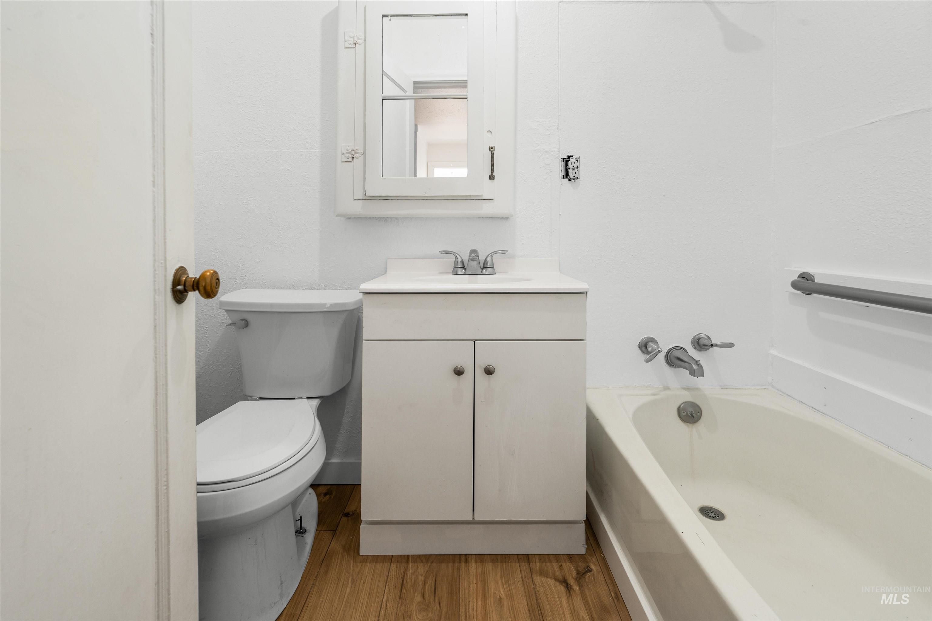 816-818 9th Street, Clarkston, Washington 99403, 2 Bedrooms, 1 Bathroom, Residential Income For Sale, Price $300,000, 98998821