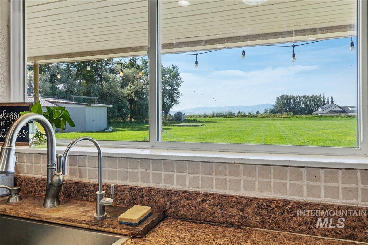19 E 100 S, Rupert, Idaho 83350, 3 Bedrooms, 2.5 Bathrooms, Residential For Sale, Price $480,000, 98998826