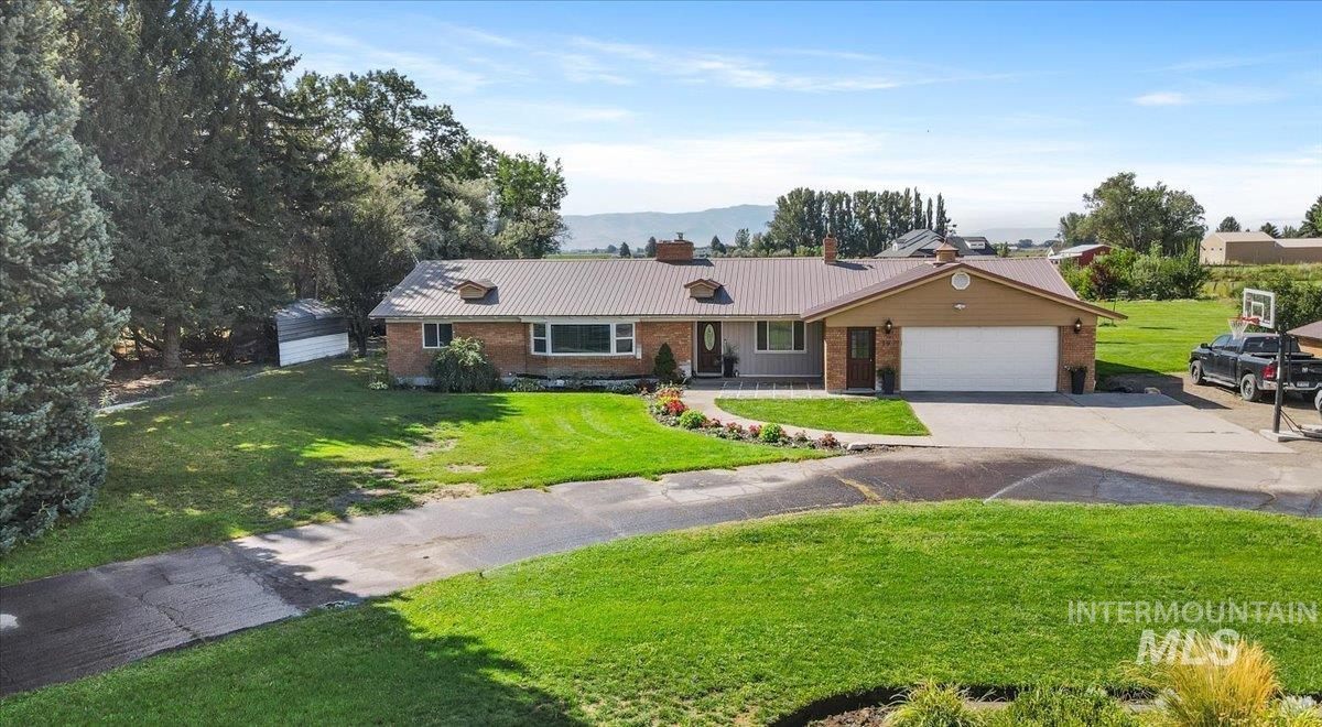 19 E 100 S, Rupert, Idaho 83350, 3 Bedrooms, 2.5 Bathrooms, Residential For Sale, Price $480,000, 98998826
