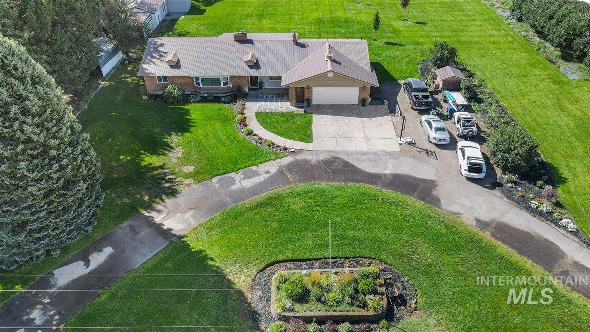 19 E 100 S, Rupert, Idaho 83350, 3 Bedrooms, 2.5 Bathrooms, Residential For Sale, Price $480,000, 98998826