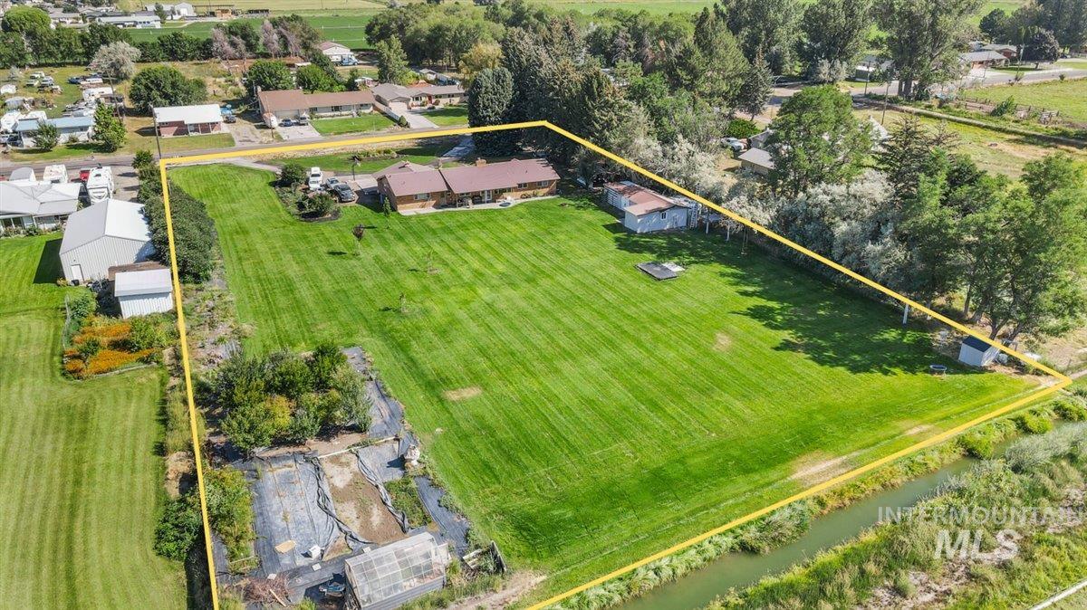 19 E 100 S, Rupert, Idaho 83350, 3 Bedrooms, 2.5 Bathrooms, Residential For Sale, Price $480,000, 98998826