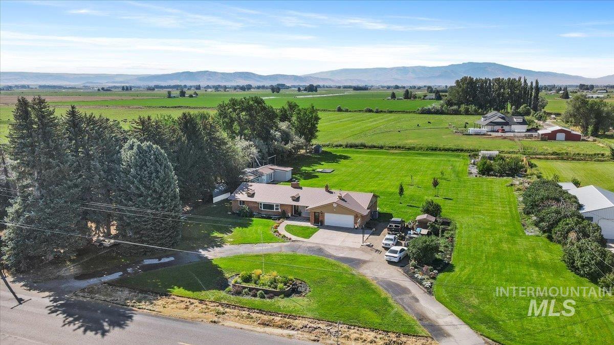 19 E 100 S, Rupert, Idaho 83350, 3 Bedrooms, 2.5 Bathrooms, Residential For Sale, Price $480,000, 98998826