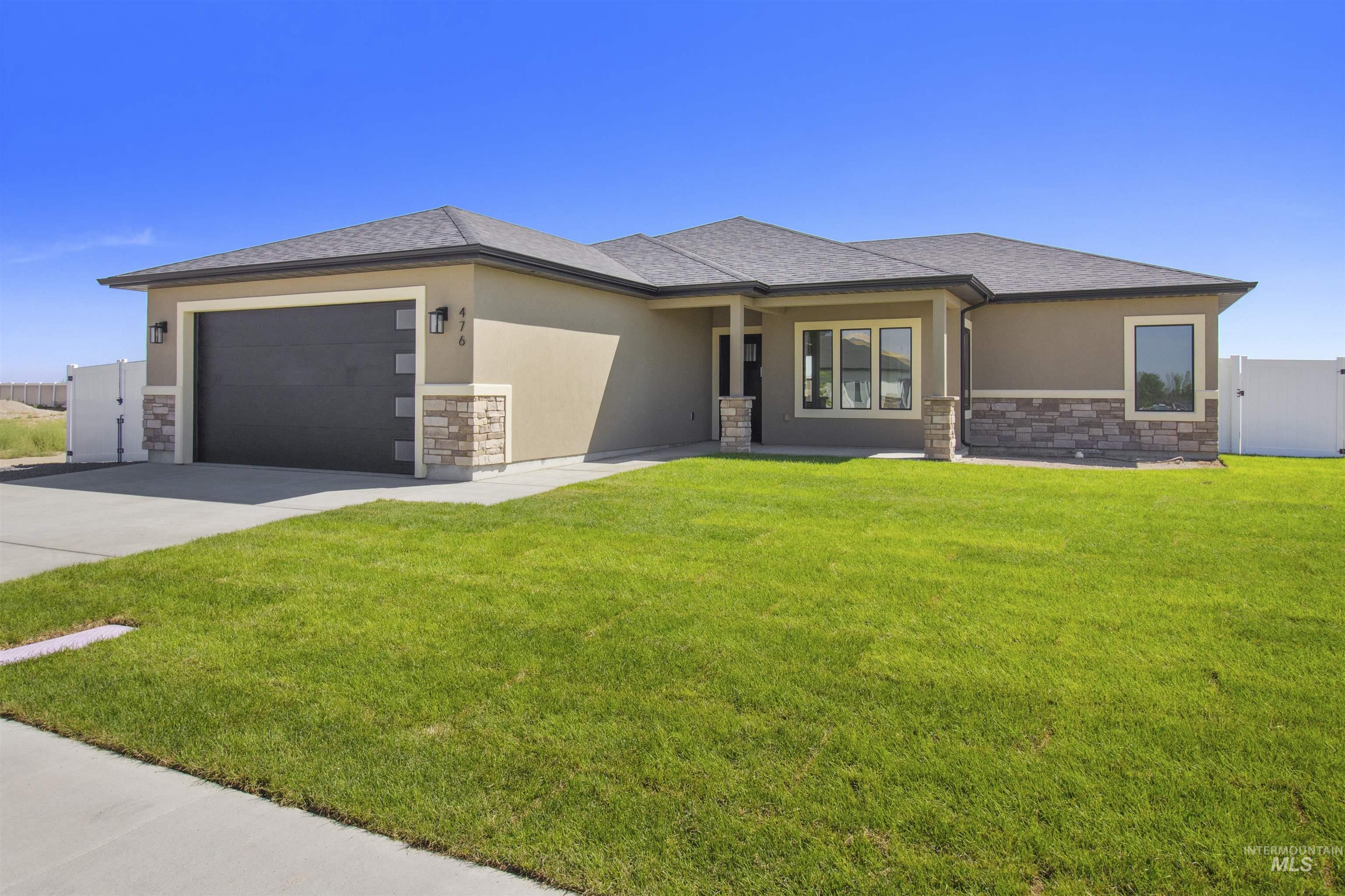 476 Sunspot, Twin Falls, Idaho 83301, 4 Bedrooms, 2 Bathrooms, Residential For Sale, Price $435,000, 98998827