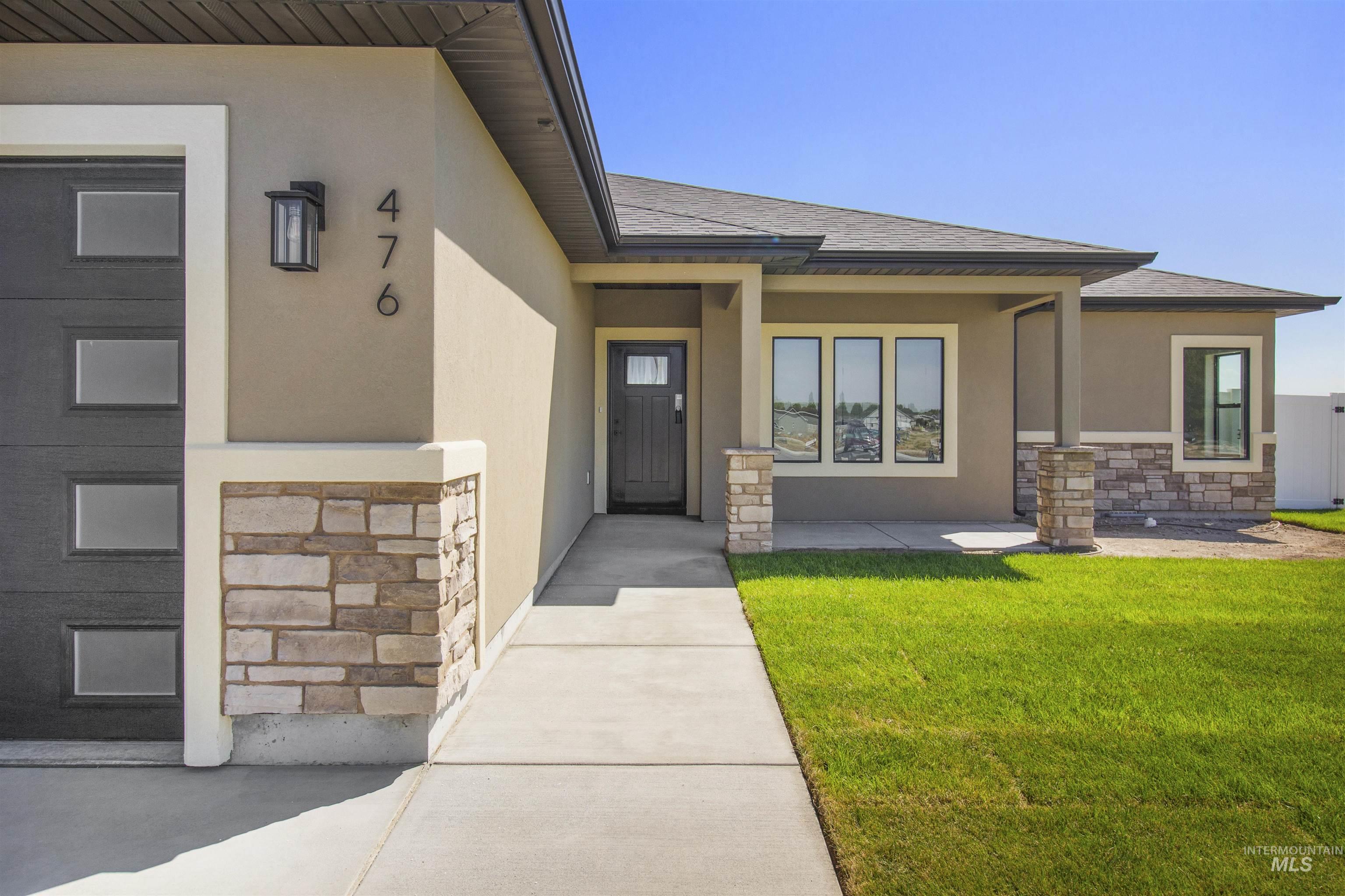 476 Sunspot, Twin Falls, Idaho 83301, 4 Bedrooms, 2 Bathrooms, Residential For Sale, Price $435,000, 98998827