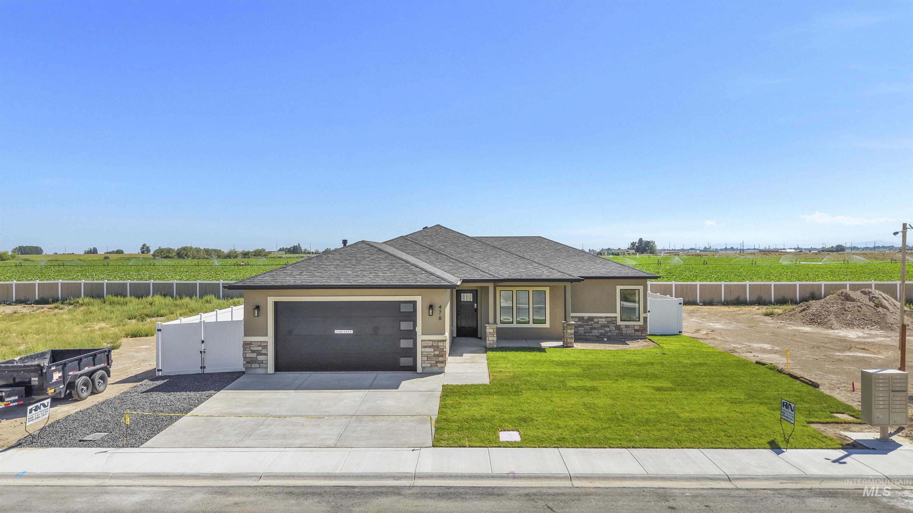 476 Sunspot, Twin Falls, Idaho 83301, 4 Bedrooms, 2 Bathrooms, Residential For Sale, Price $435,000, 98998827