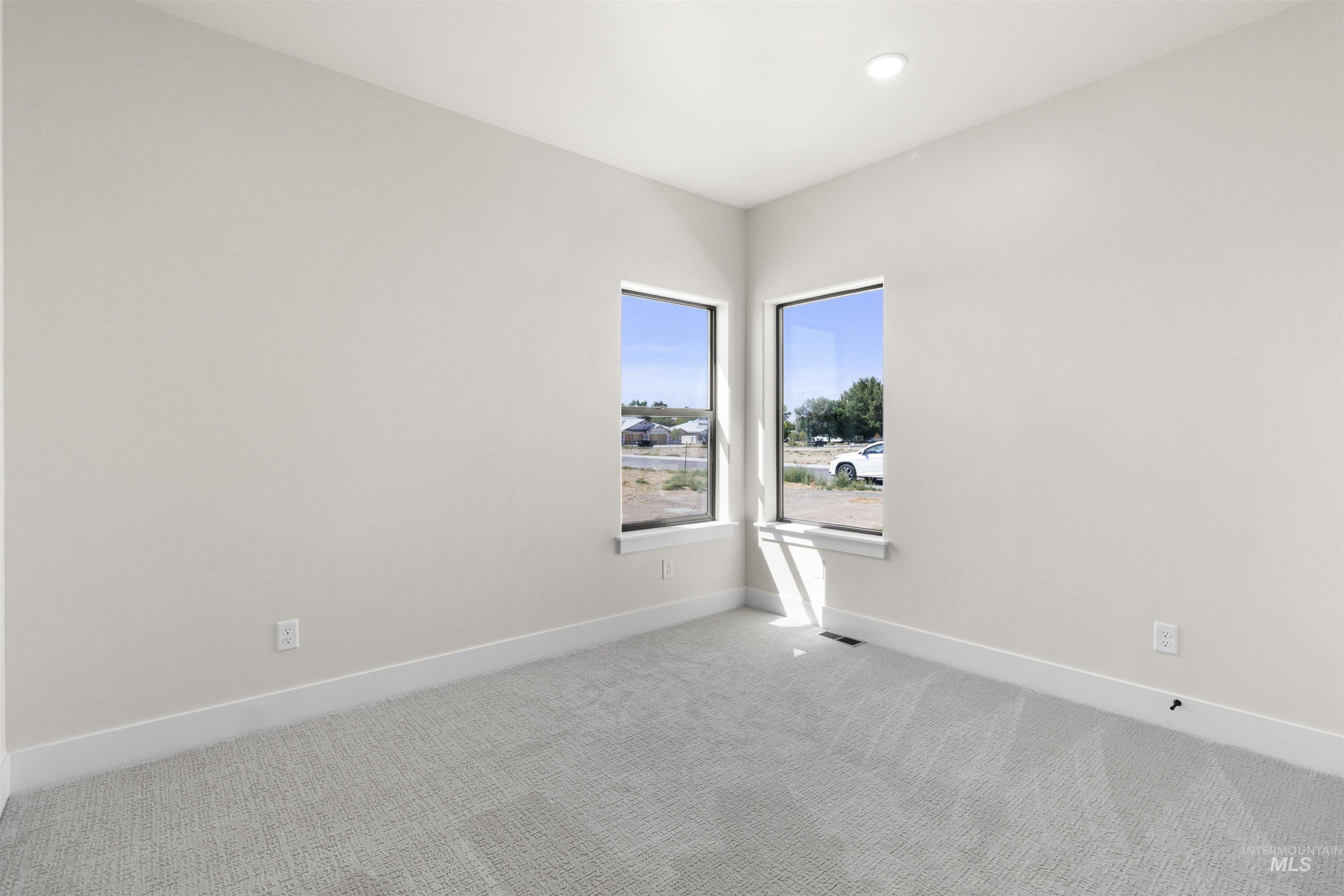 476 Sunspot, Twin Falls, Idaho 83301, 4 Bedrooms, 2 Bathrooms, Residential For Sale, Price $435,000, 98998827