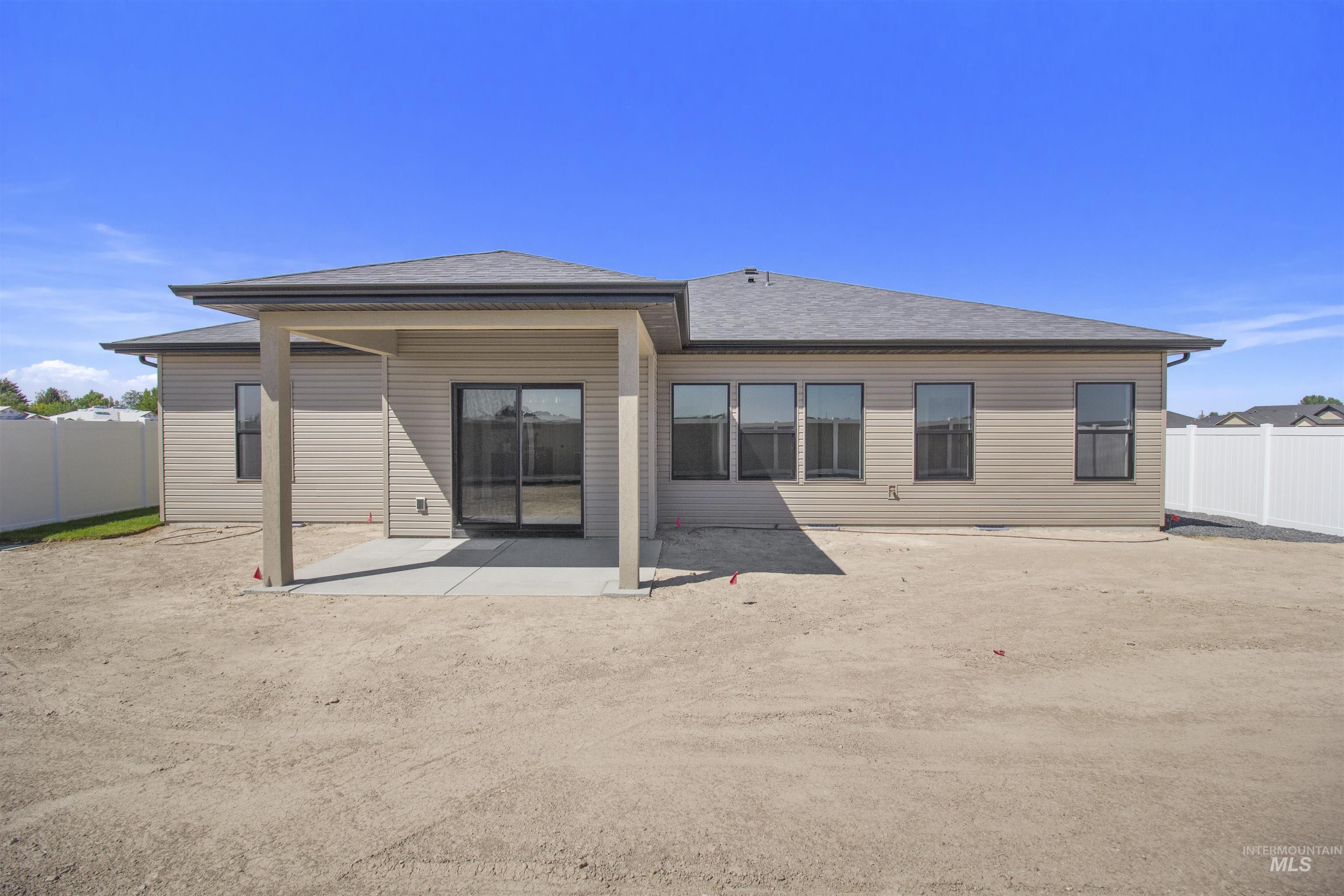 476 Sunspot, Twin Falls, Idaho 83301, 4 Bedrooms, 2 Bathrooms, Residential For Sale, Price $435,000, 98998827