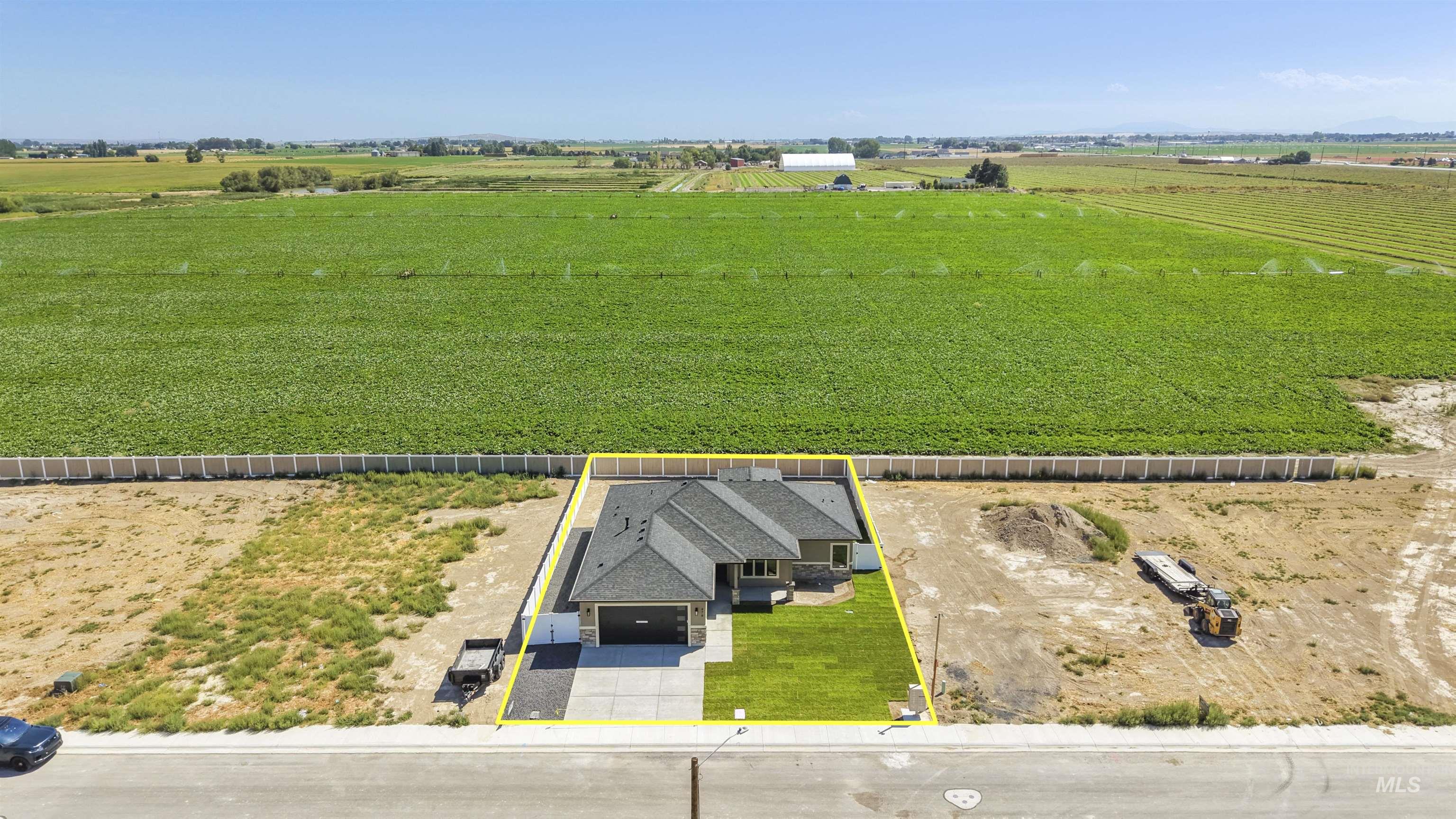 476 Sunspot, Twin Falls, Idaho 83301, 4 Bedrooms, 2 Bathrooms, Residential For Sale, Price $435,000, 98998827