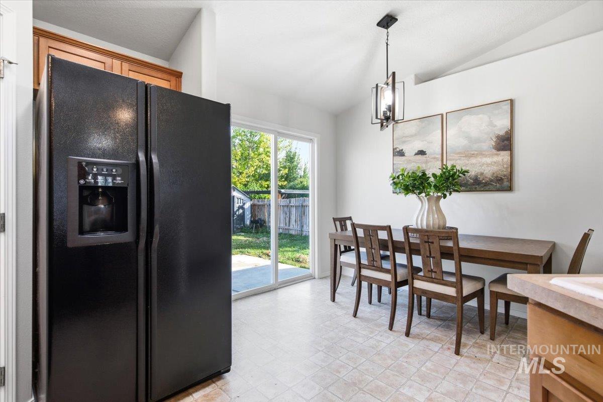 11926 Emerson St, Caldwell, Idaho 83605, 3 Bedrooms, 2 Bathrooms, Residential For Sale, Price $349,900,MLS 98998829