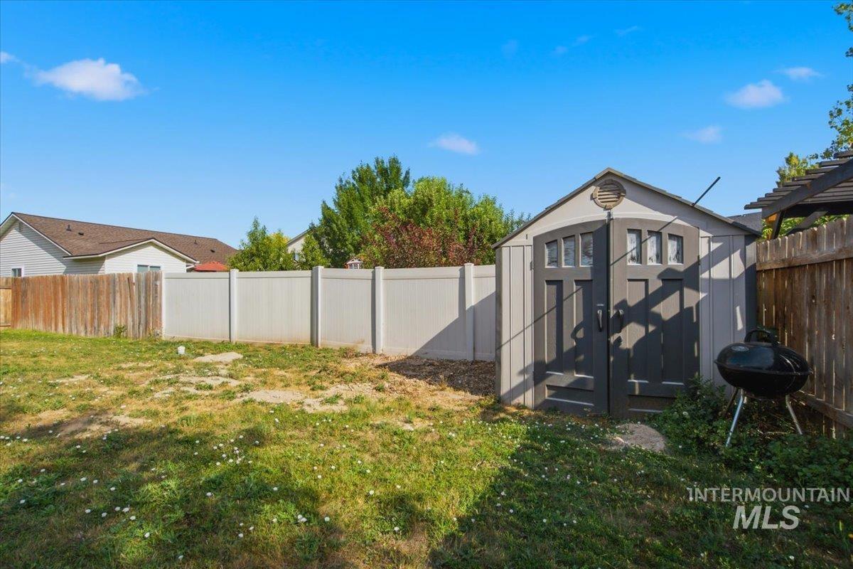 11926 Emerson St, Caldwell, Idaho 83605, 3 Bedrooms, 2 Bathrooms, Residential For Sale, Price $349,900,MLS 98998829