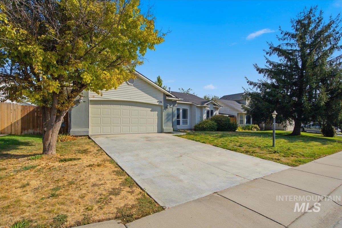 11926 Emerson St, Caldwell, Idaho 83605, 3 Bedrooms, 2 Bathrooms, Residential For Sale, Price $349,900,MLS 98998829
