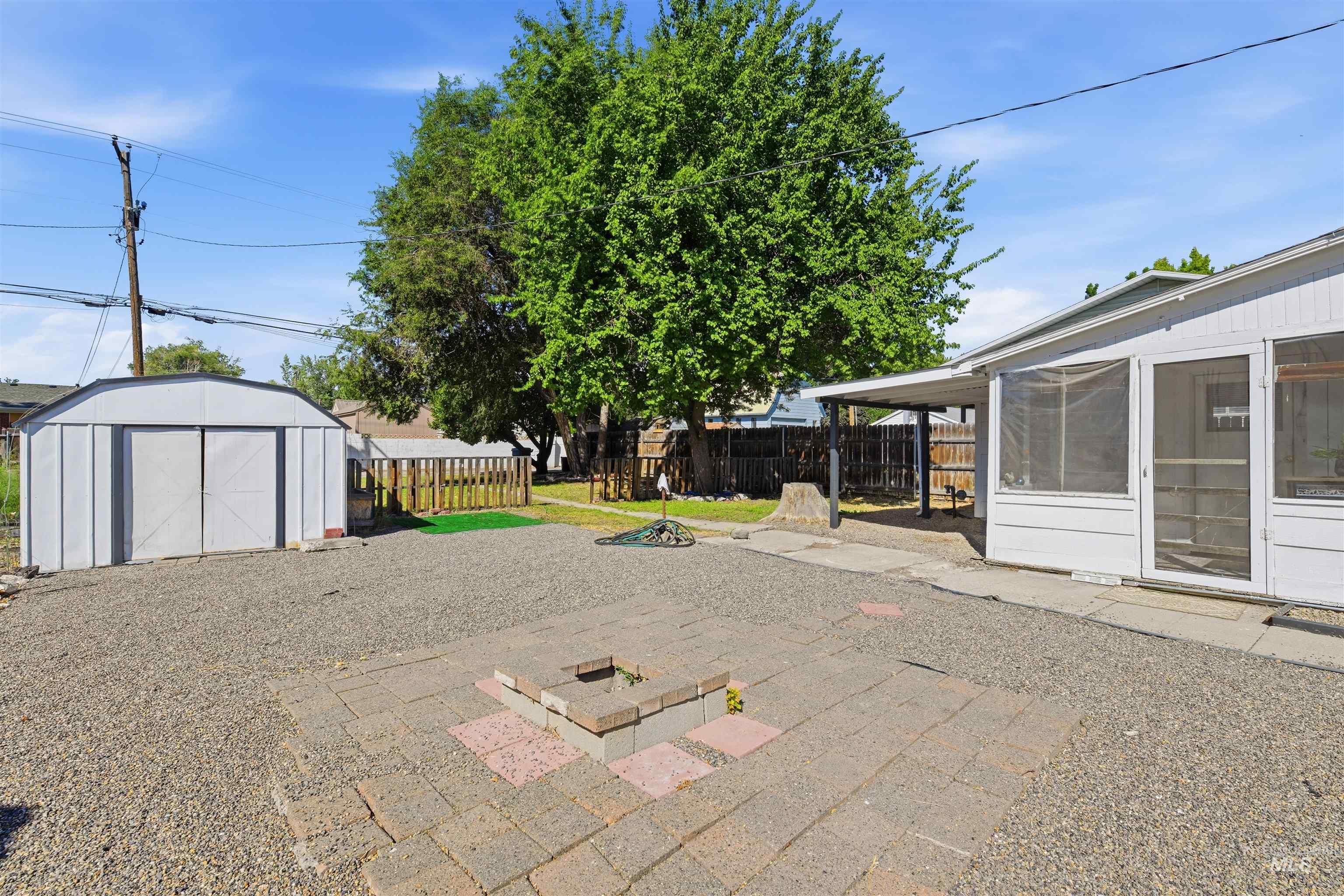 645 N 4Th E, Mountain Home, Idaho 83647, 2 Bedrooms, 1 Bathroom, Residential For Sale, Price $180,000,MLS 98998831