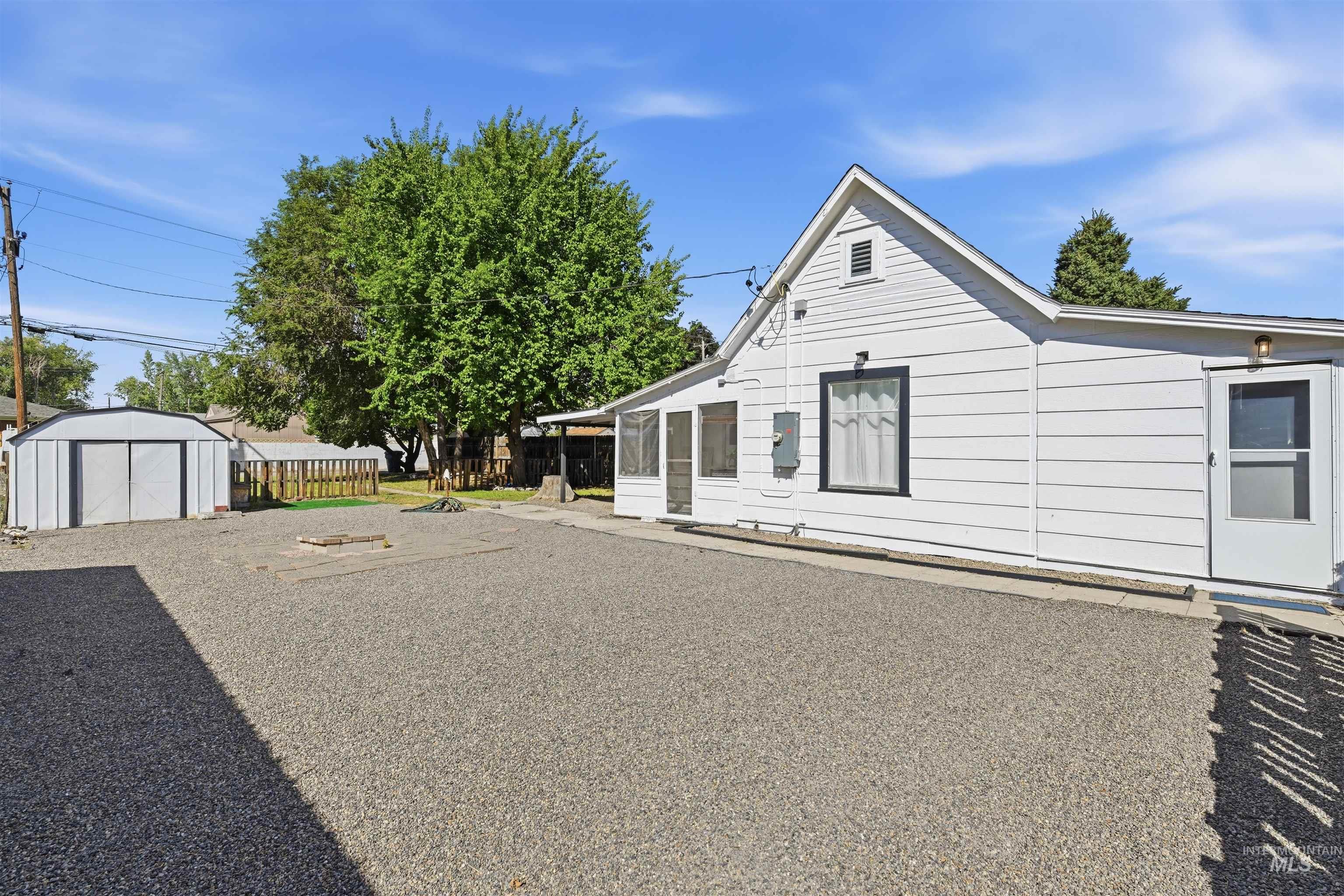 645 N 4Th E, Mountain Home, Idaho 83647, 2 Bedrooms, 1 Bathroom, Residential For Sale, Price $180,000,MLS 98998831