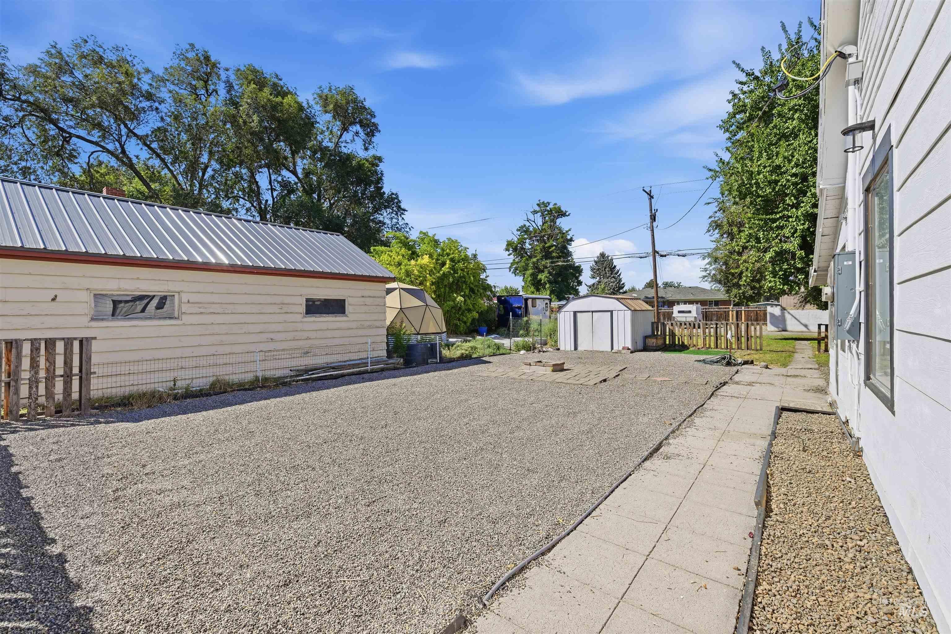 645 N 4Th E, Mountain Home, Idaho 83647, 2 Bedrooms, 1 Bathroom, Residential For Sale, Price $180,000,MLS 98998831