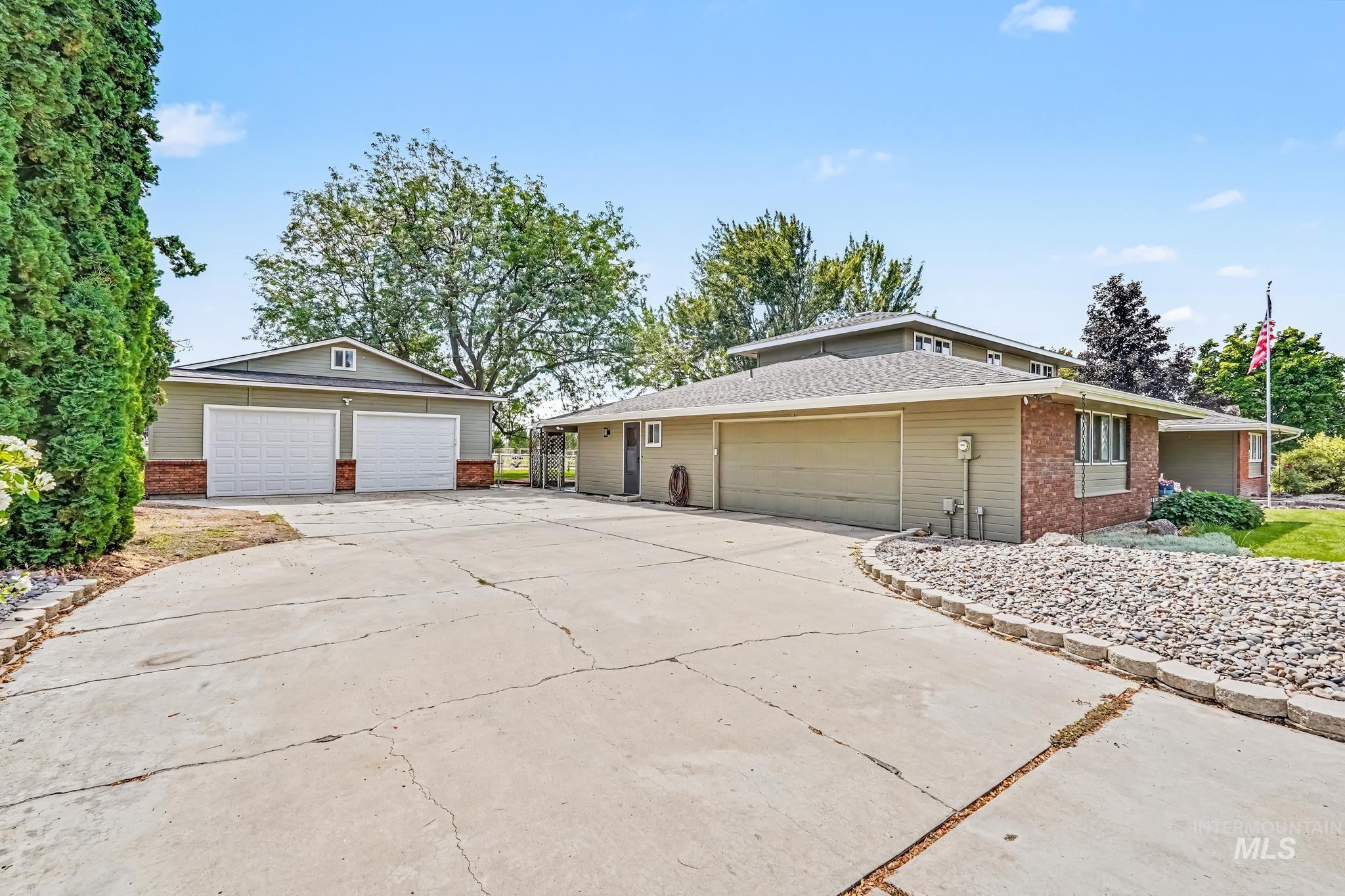 1703 Primrose Dr., Nampa, Idaho 83686, 5 Bedrooms, 3.5 Bathrooms, Residential For Sale, Price $815,000,MLS 98998832