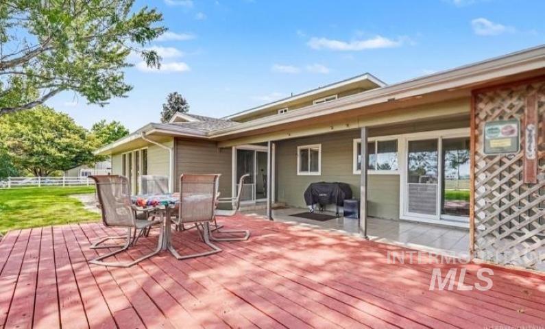 1703 Primrose Dr., Nampa, Idaho 83686, 5 Bedrooms, 3.5 Bathrooms, Residential For Sale, Price $815,000,MLS 98998832