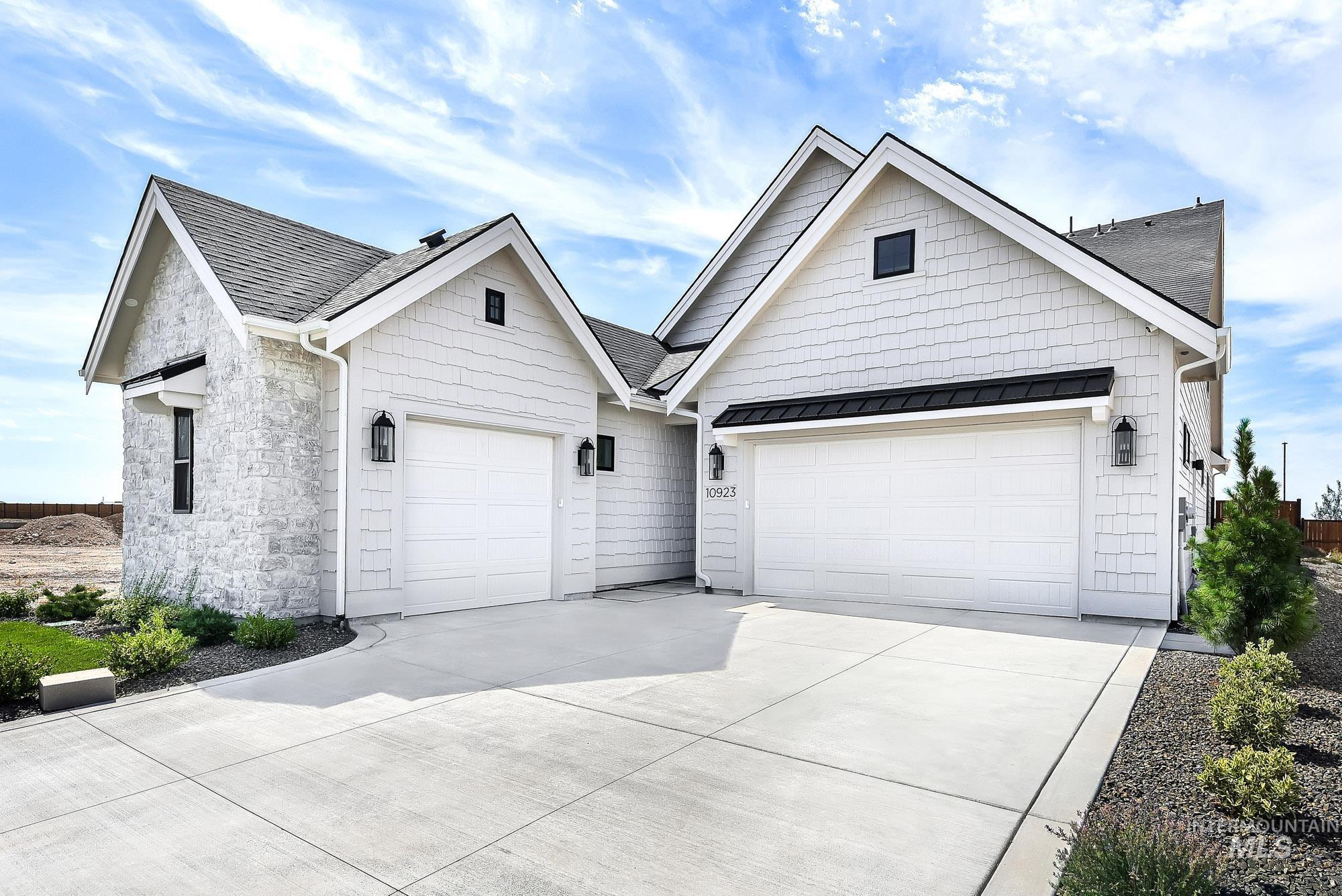 10923 W Lahinch Ln, Kuna, Idaho 83634, 3 Bedrooms, 3.5 Bathrooms, Residential For Sale, Price $1,100,000,MLS 98998834