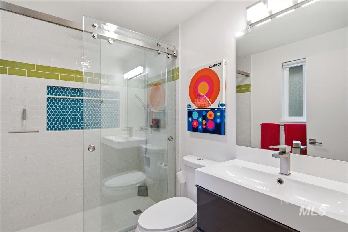3225 N 27th, Boise, Idaho 83702, 3 Bedrooms, 2 Bathrooms, Residential For Sale, Price $700,000, 98998836