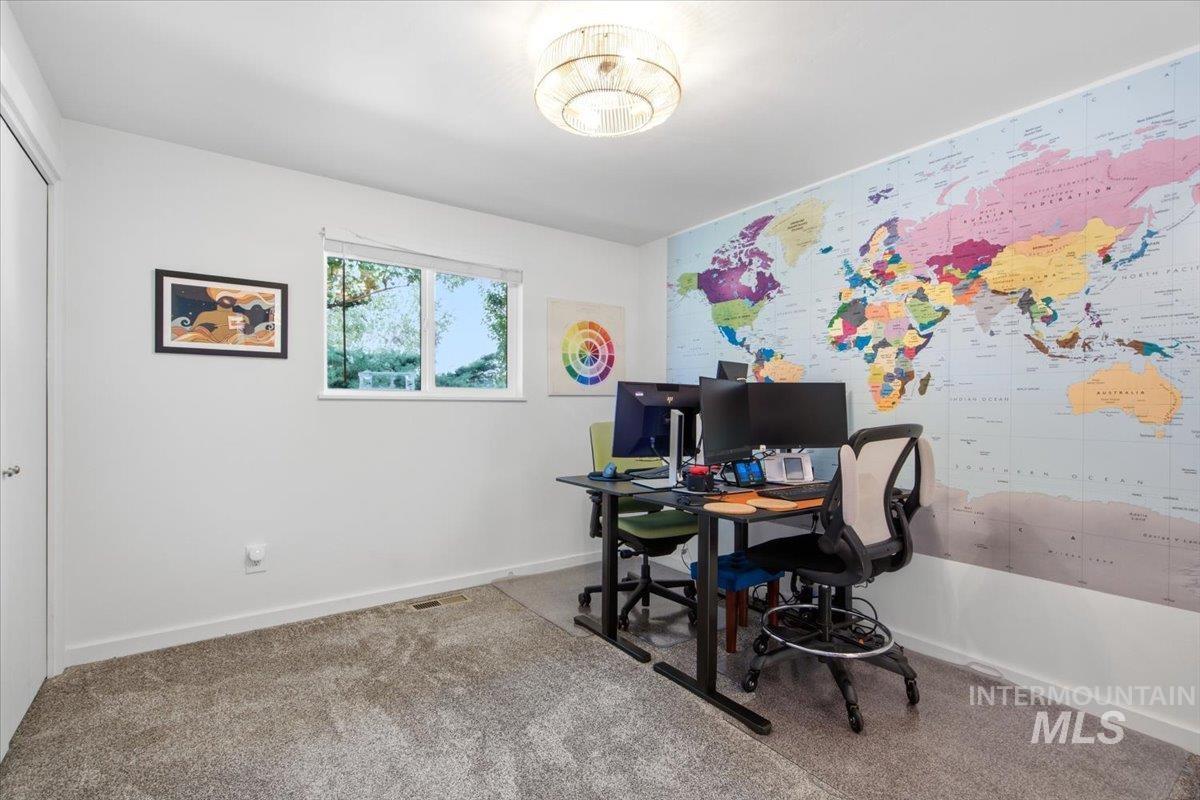 3225 N 27th, Boise, Idaho 83702, 3 Bedrooms, 2 Bathrooms, Residential For Sale, Price $700,000, 98998836