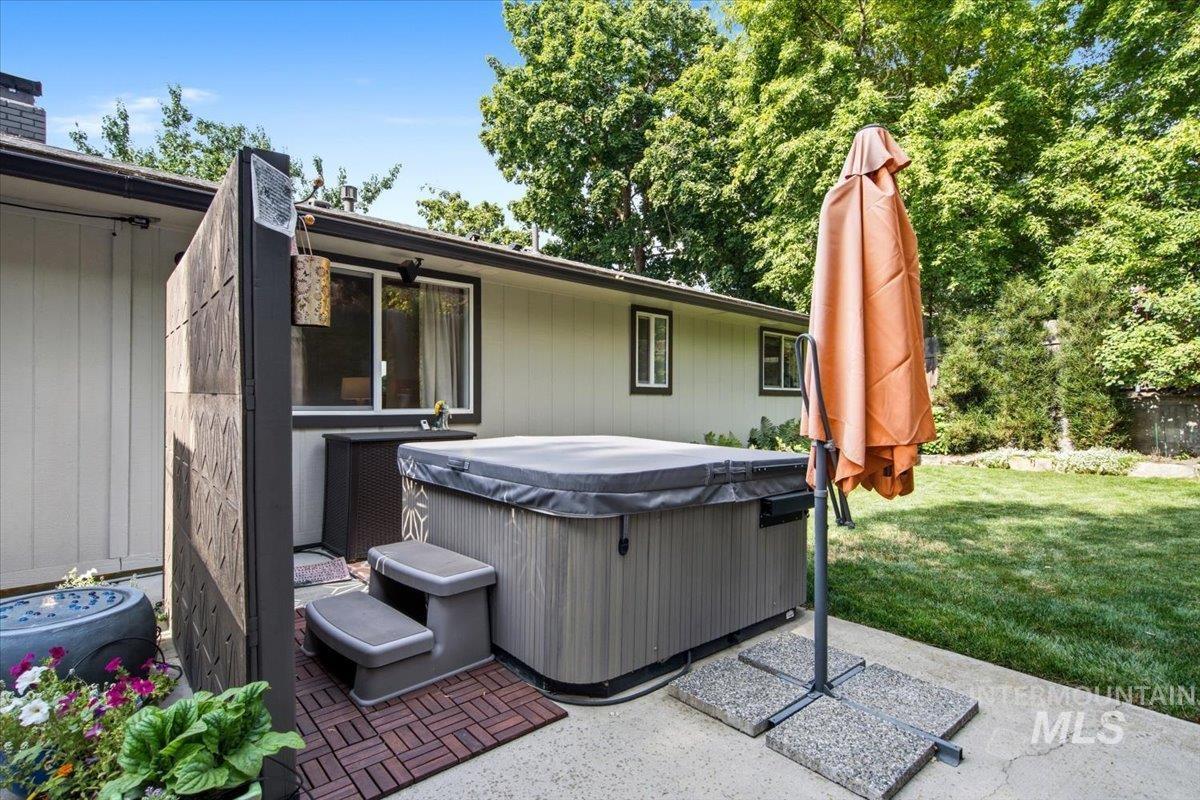 3225 N 27th, Boise, Idaho 83702, 3 Bedrooms, 2 Bathrooms, Residential For Sale, Price $700,000, 98998836