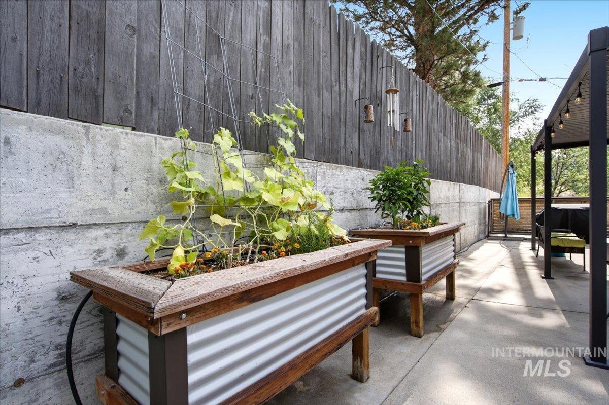 3225 N 27th, Boise, Idaho 83702, 3 Bedrooms, 2 Bathrooms, Residential For Sale, Price $700,000, 98998836