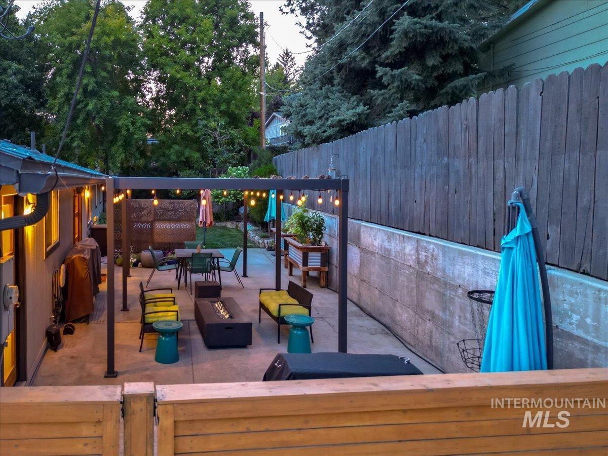 3225 N 27th, Boise, Idaho 83702, 3 Bedrooms, 2 Bathrooms, Residential For Sale, Price $700,000, 98998836